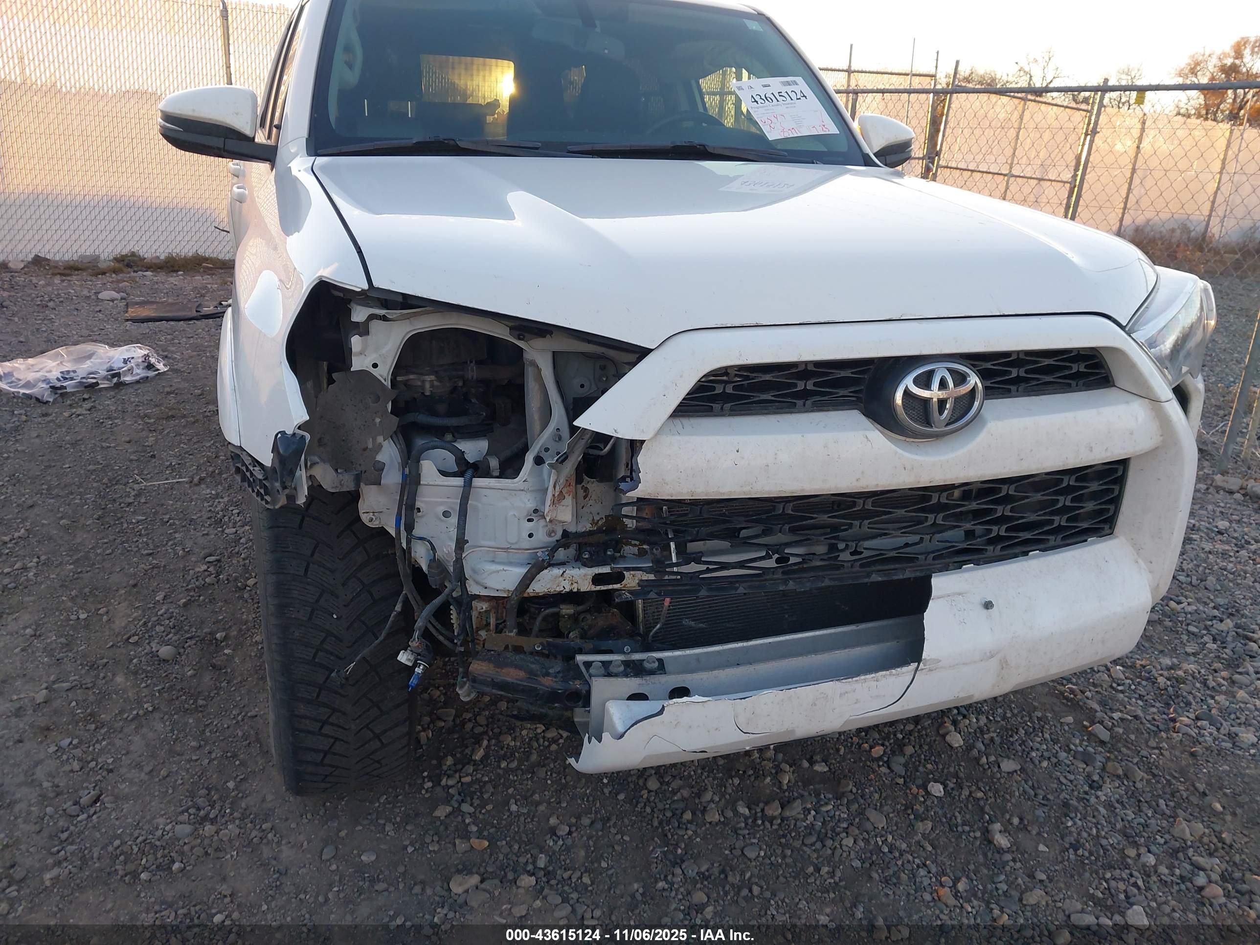 TOYOTA 4RUNNER image 6