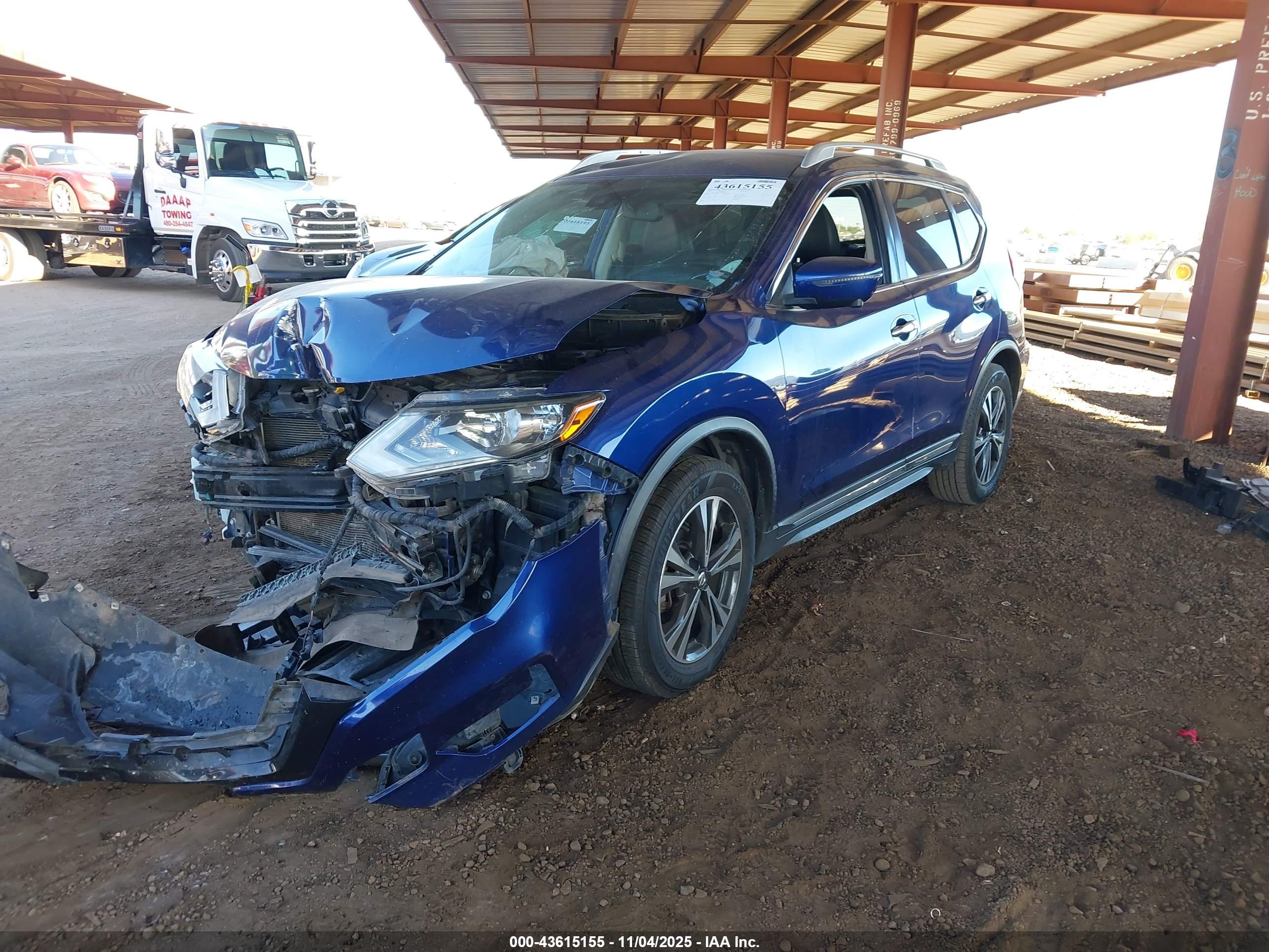 NISSAN ROGUE image 2