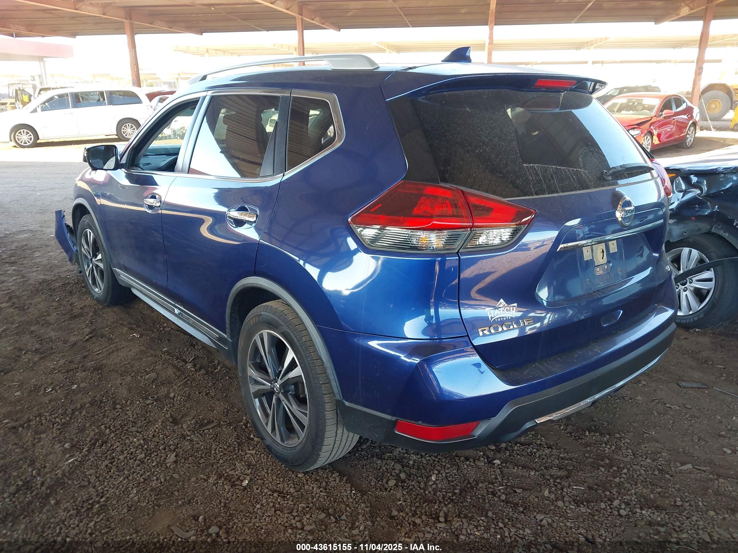 NISSAN ROGUE image 3