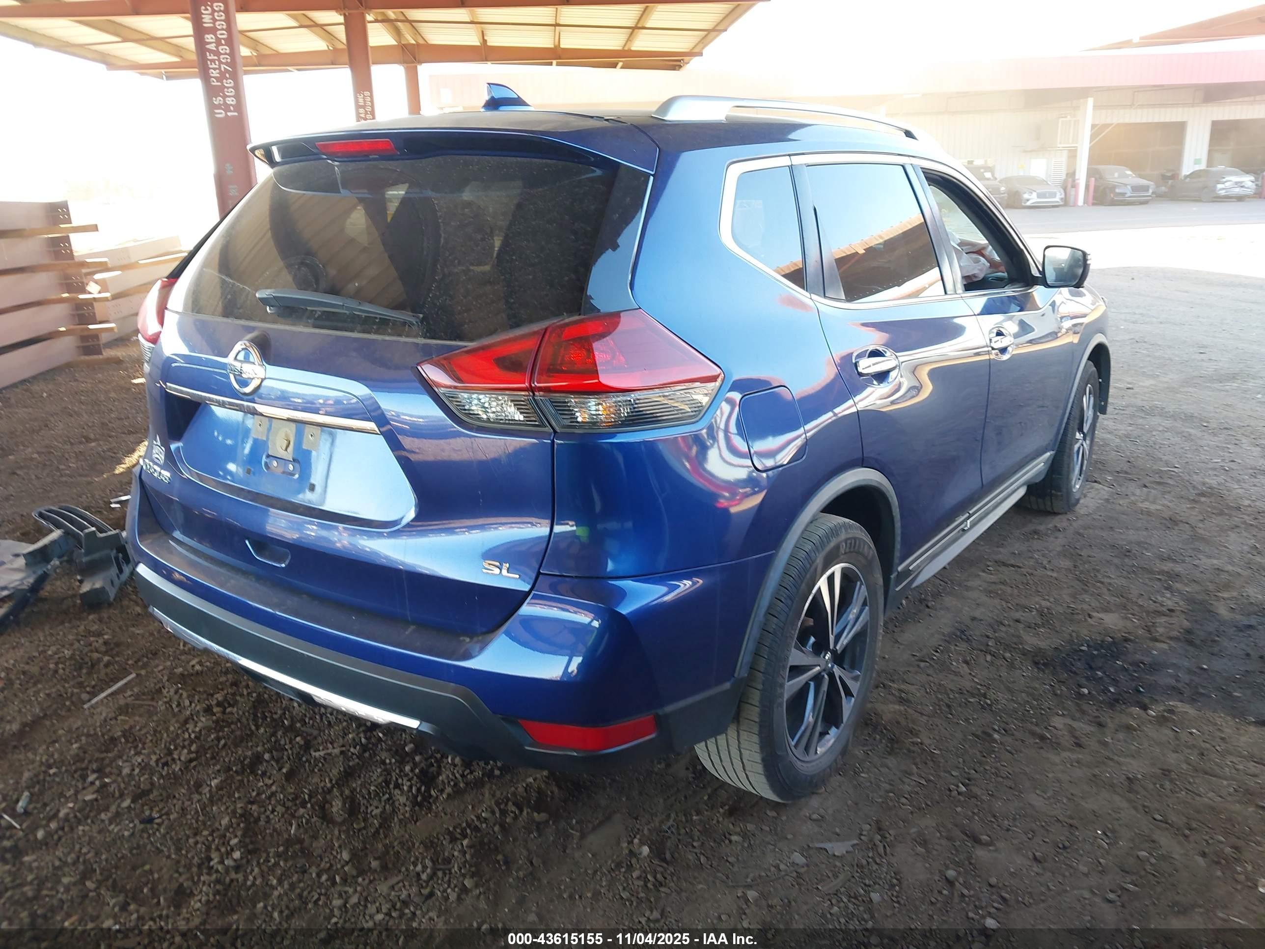 NISSAN ROGUE image 4
