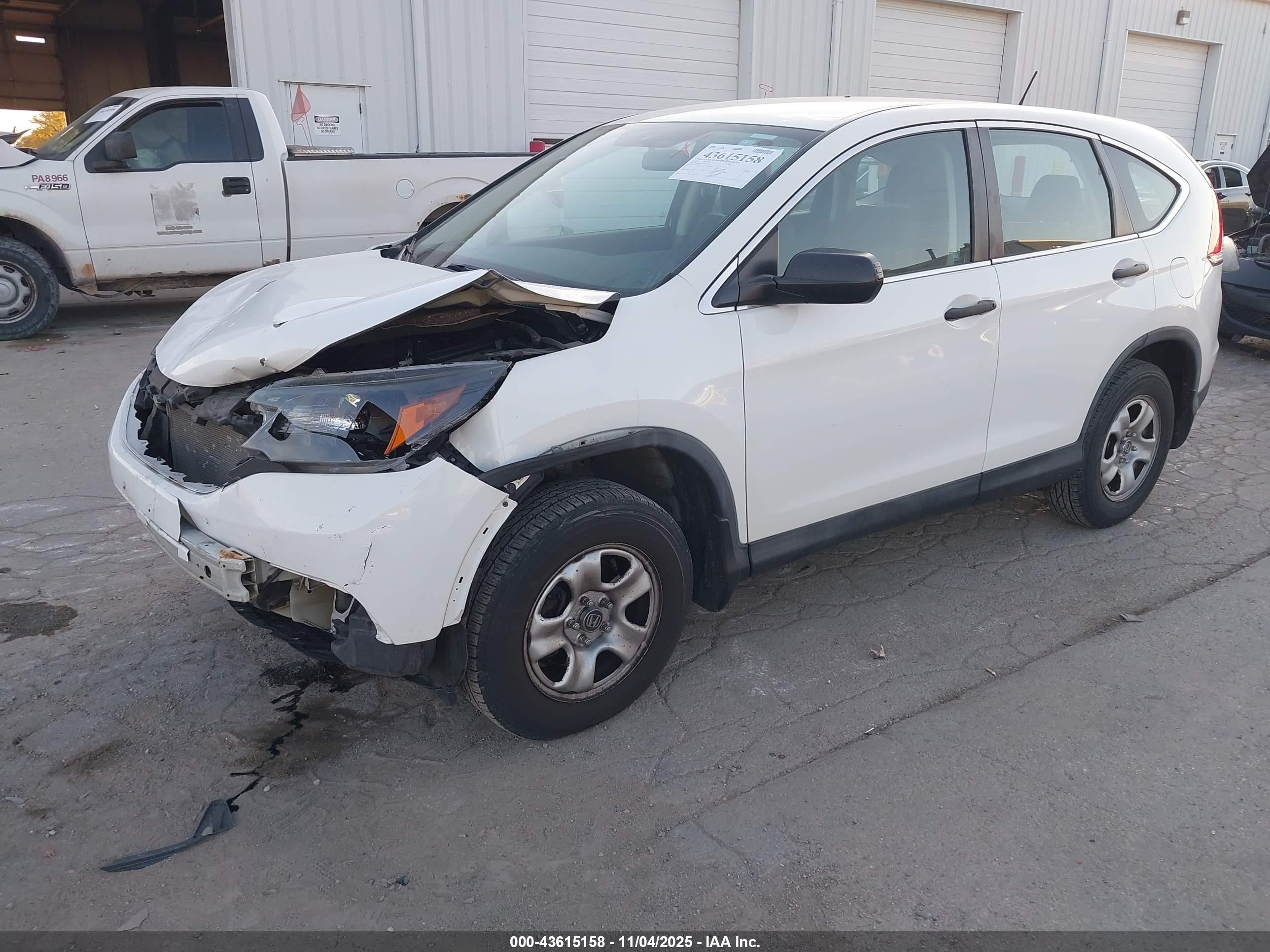 HONDA CR-V image 2