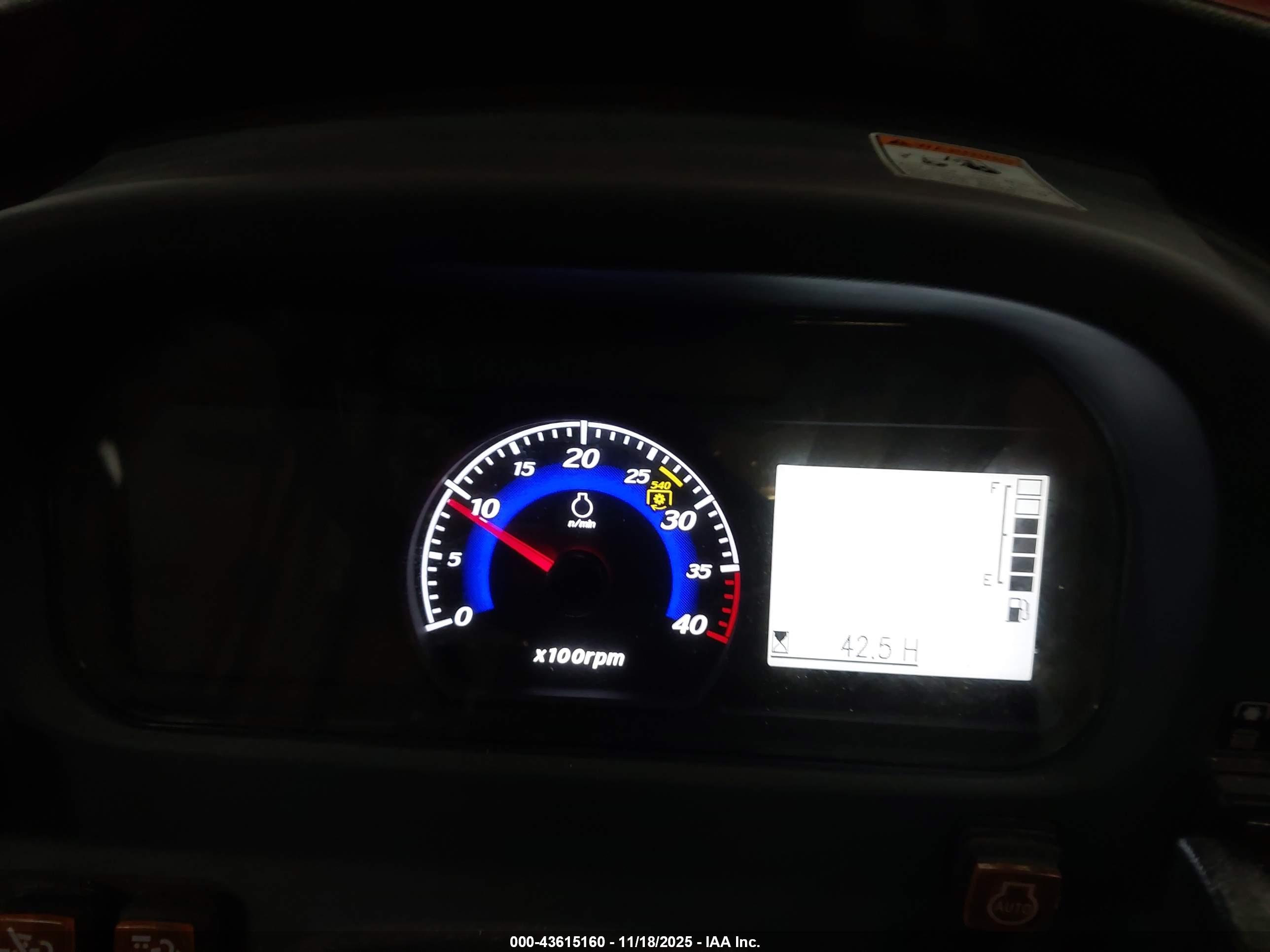 TYM T394HC image 7