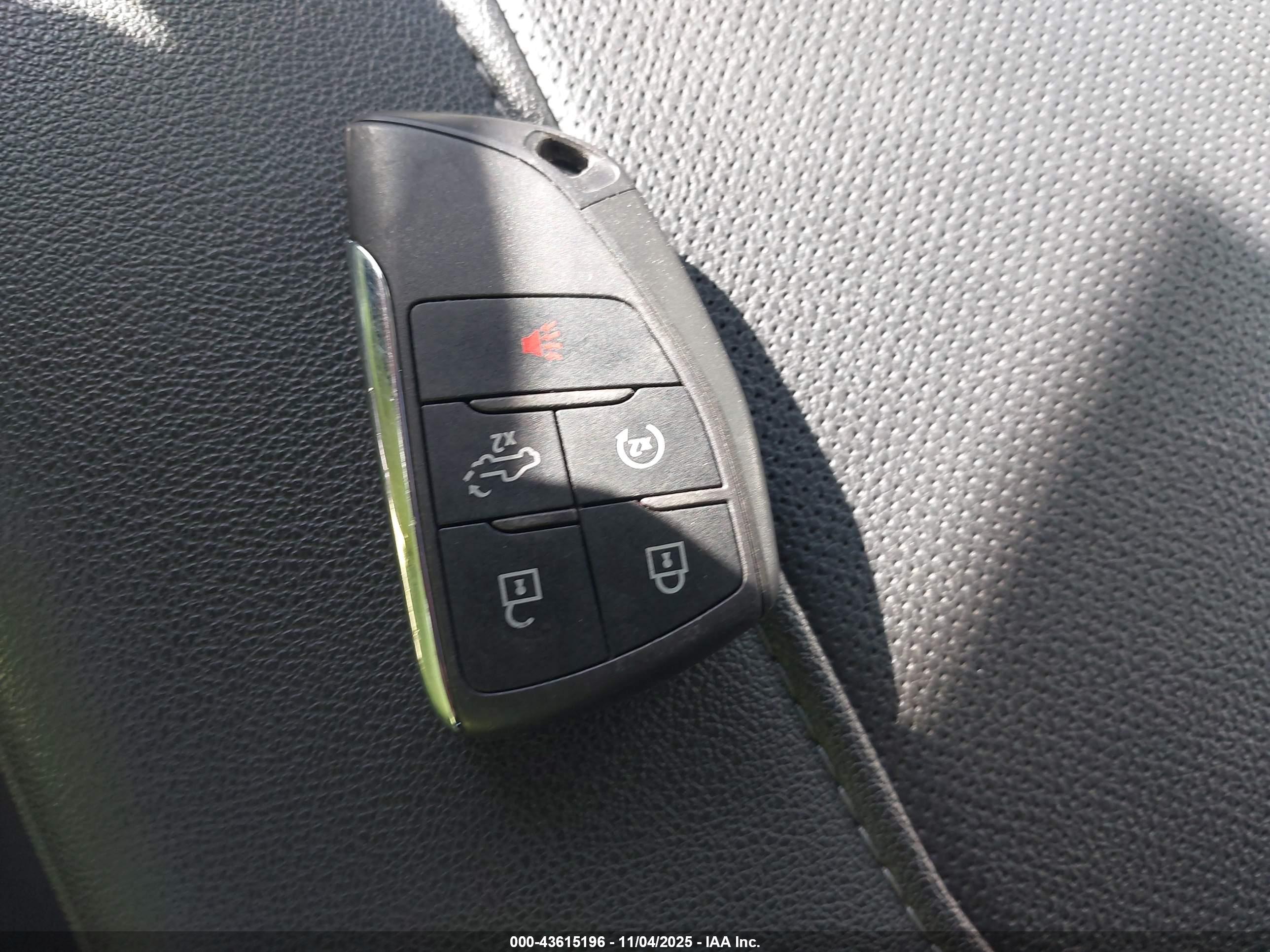 GMC SIERRA image 11
