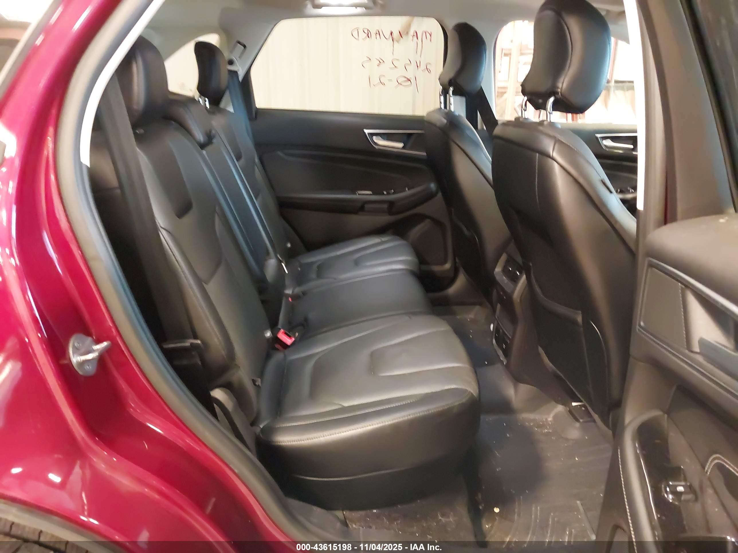 FORD EDGE image 8