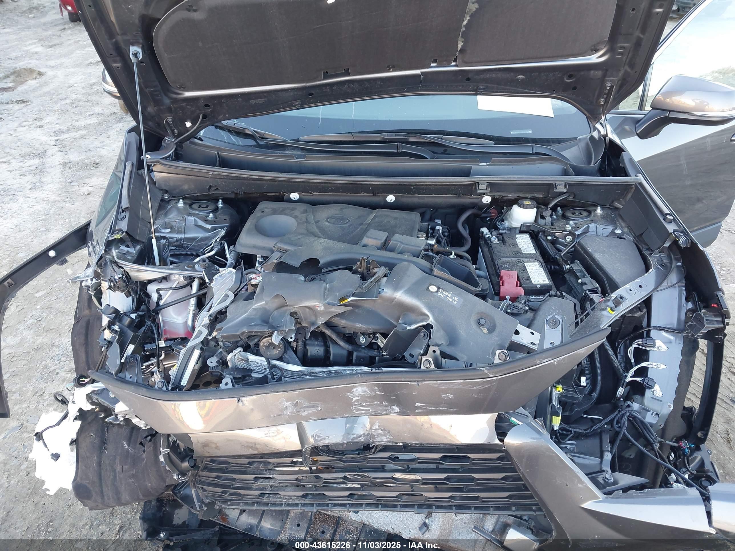 TOYOTA RAV4 image 10