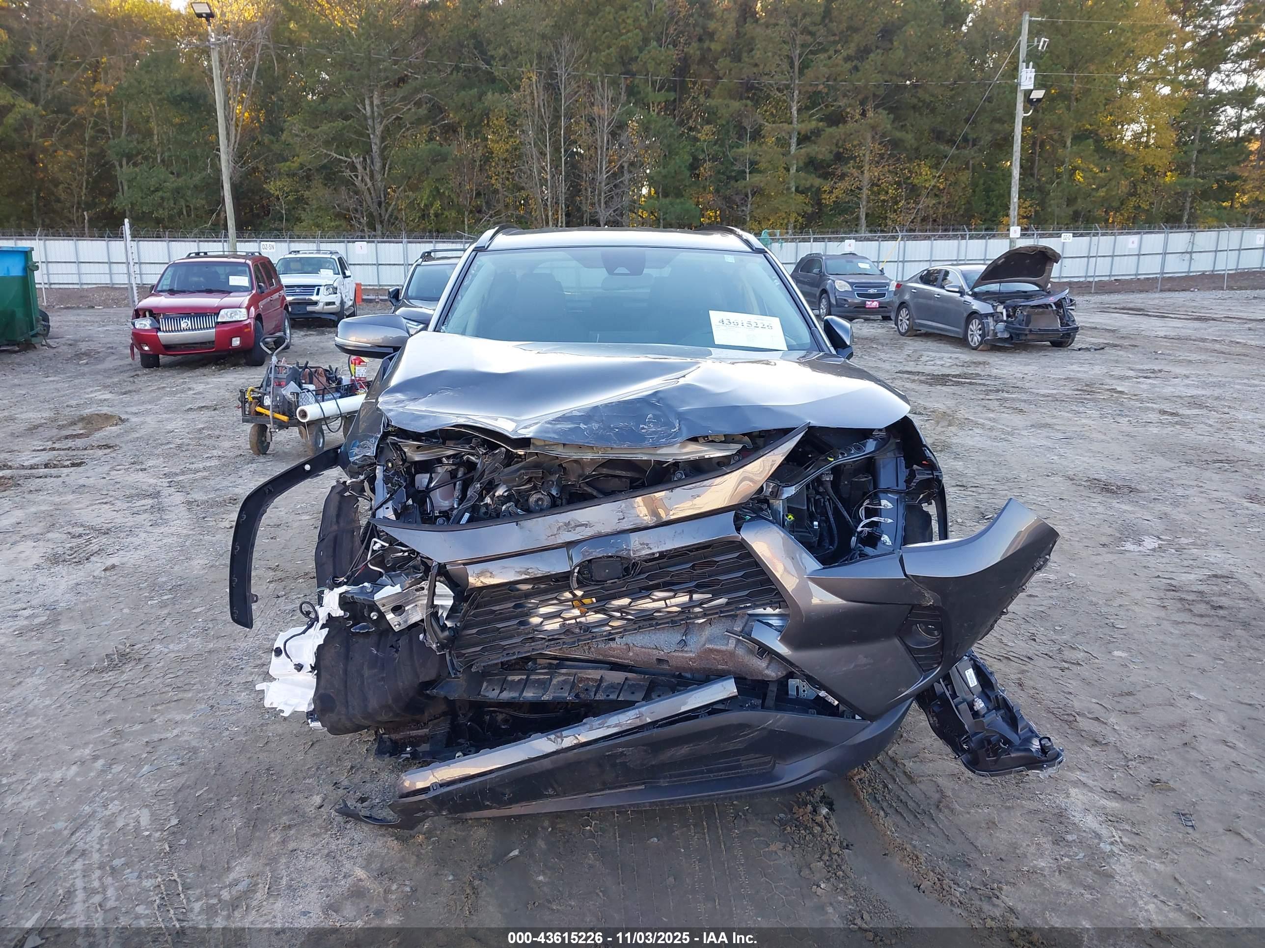 TOYOTA RAV4 image 6