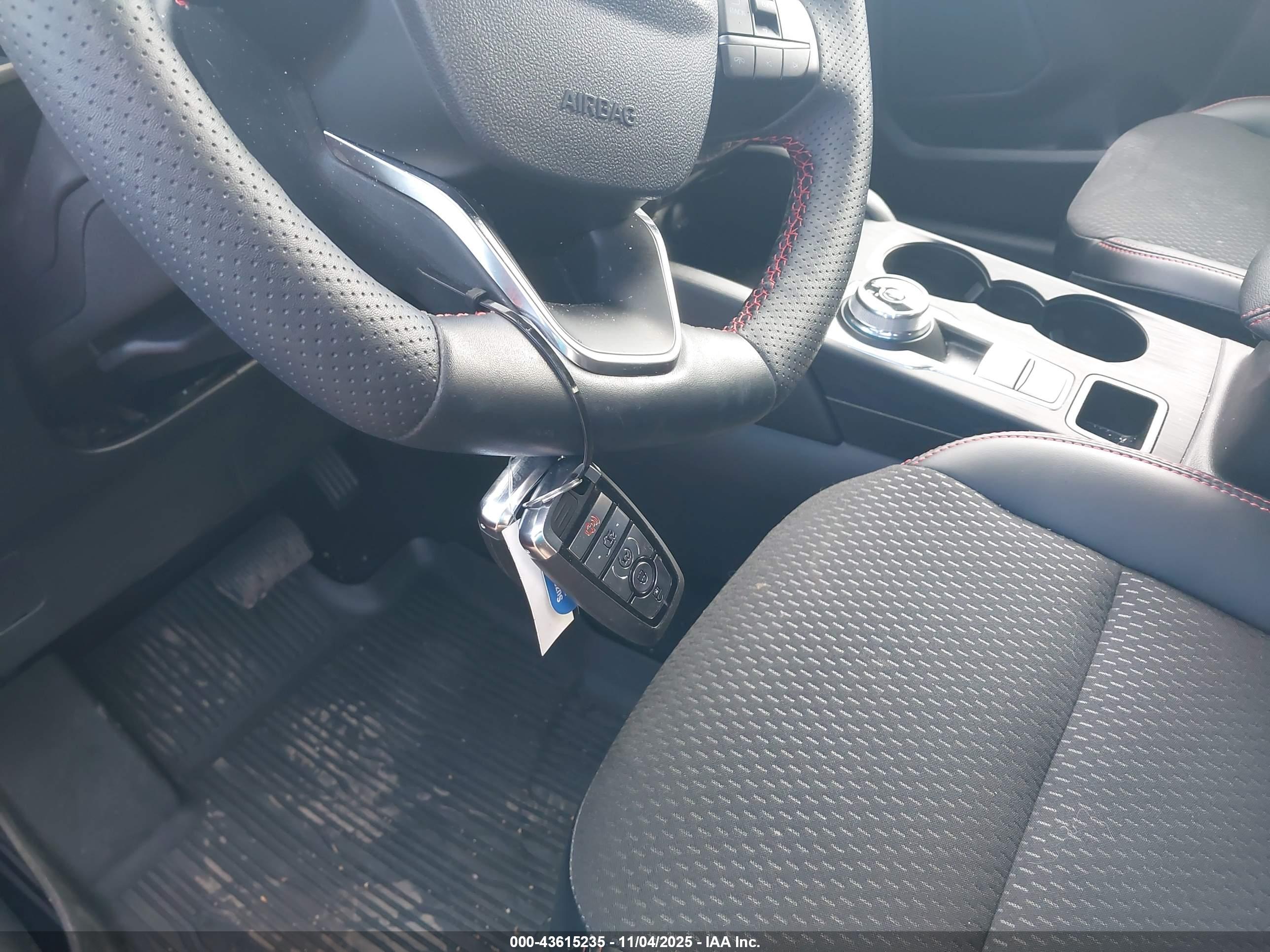 FORD ESCAPE image 11