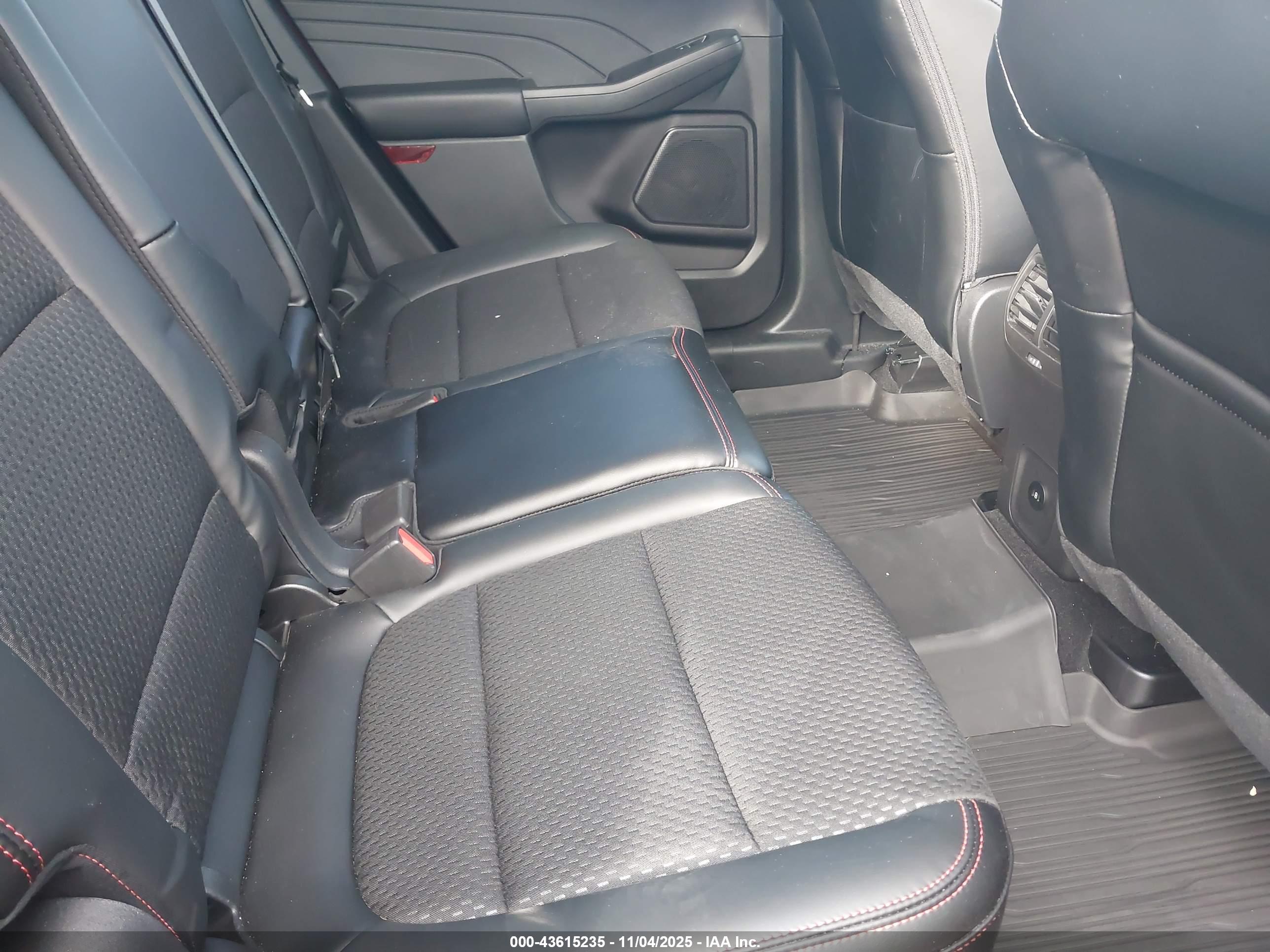 FORD ESCAPE image 8