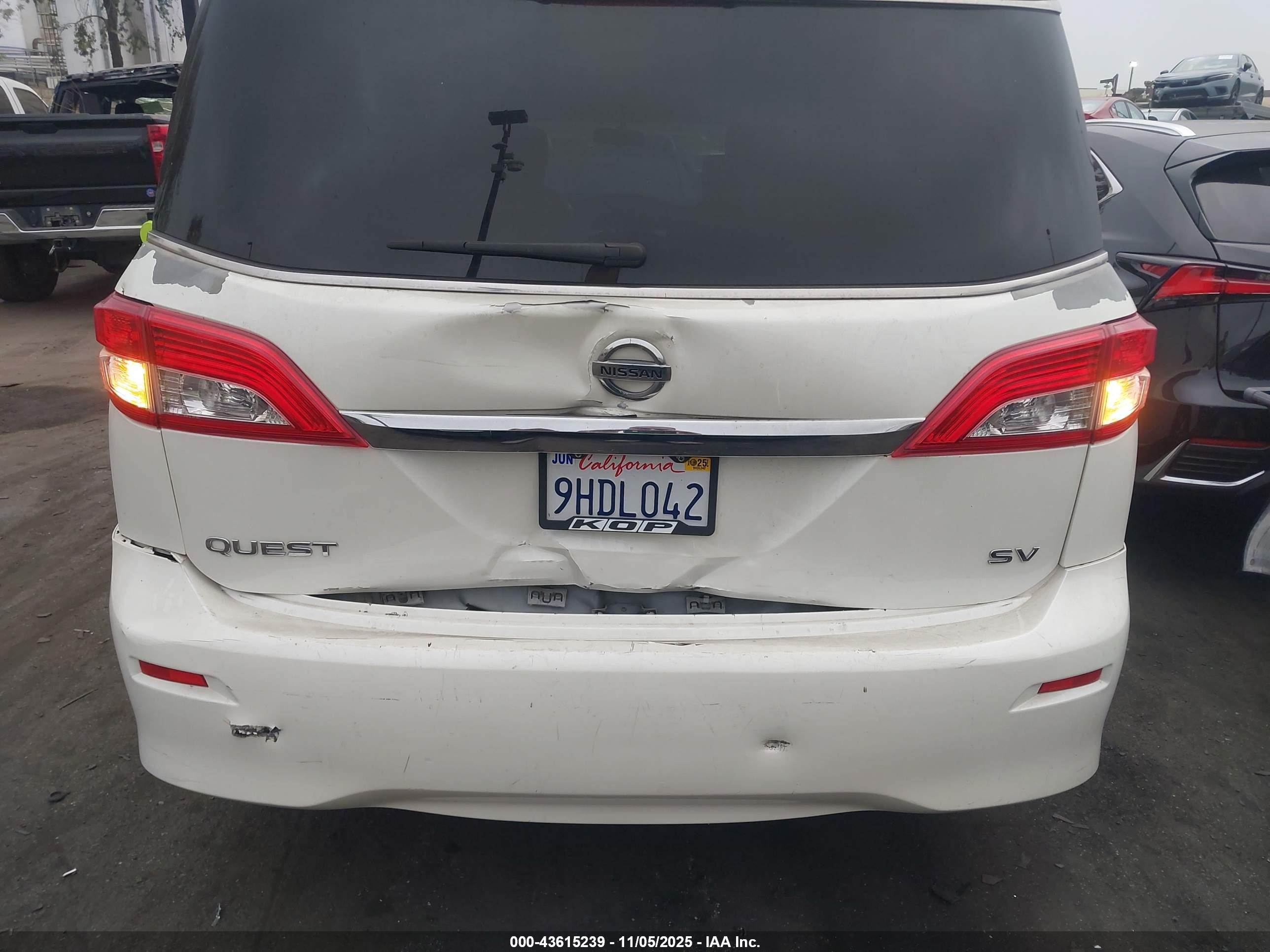 NISSAN QUEST image 6