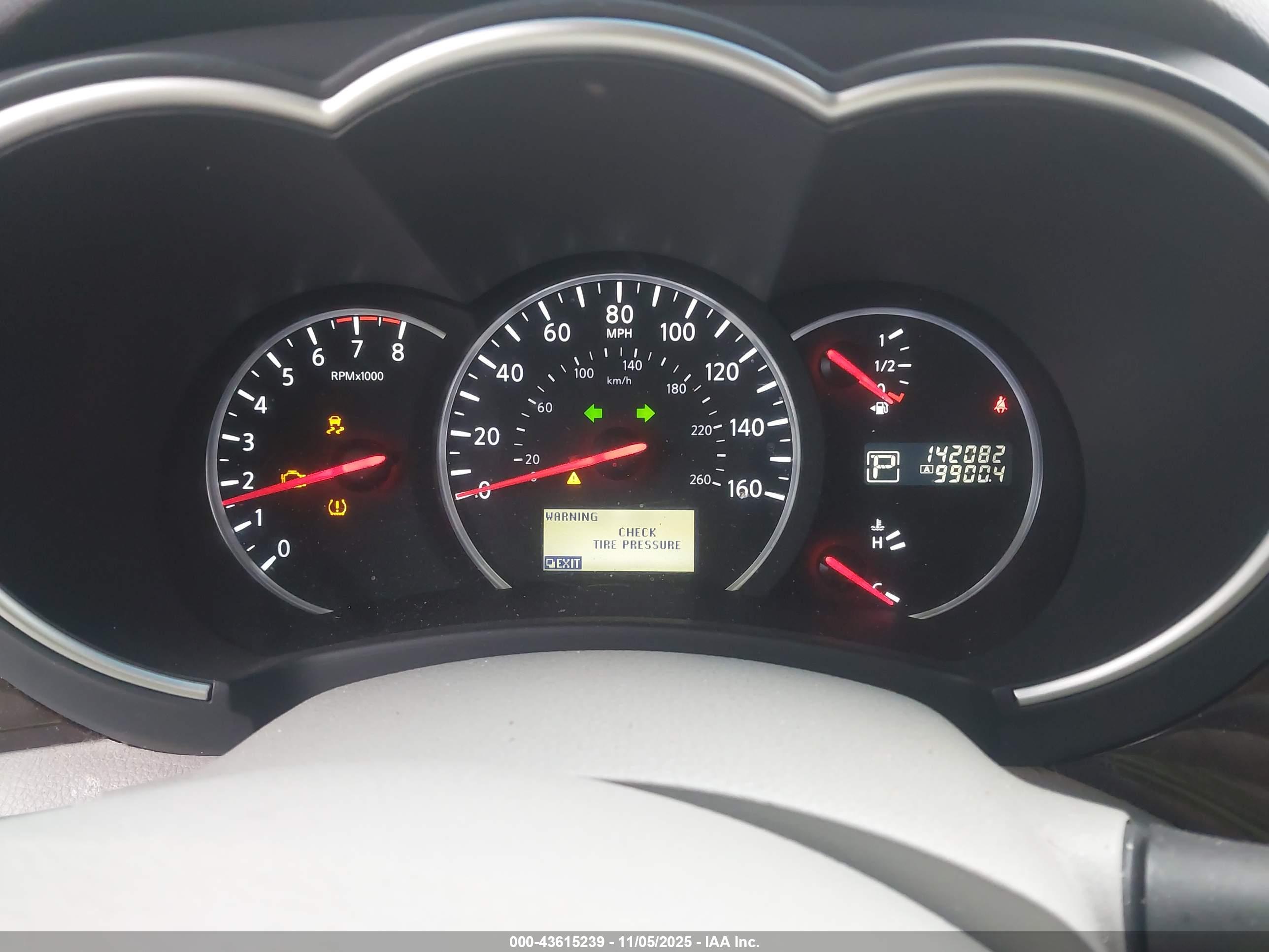 NISSAN QUEST image 7