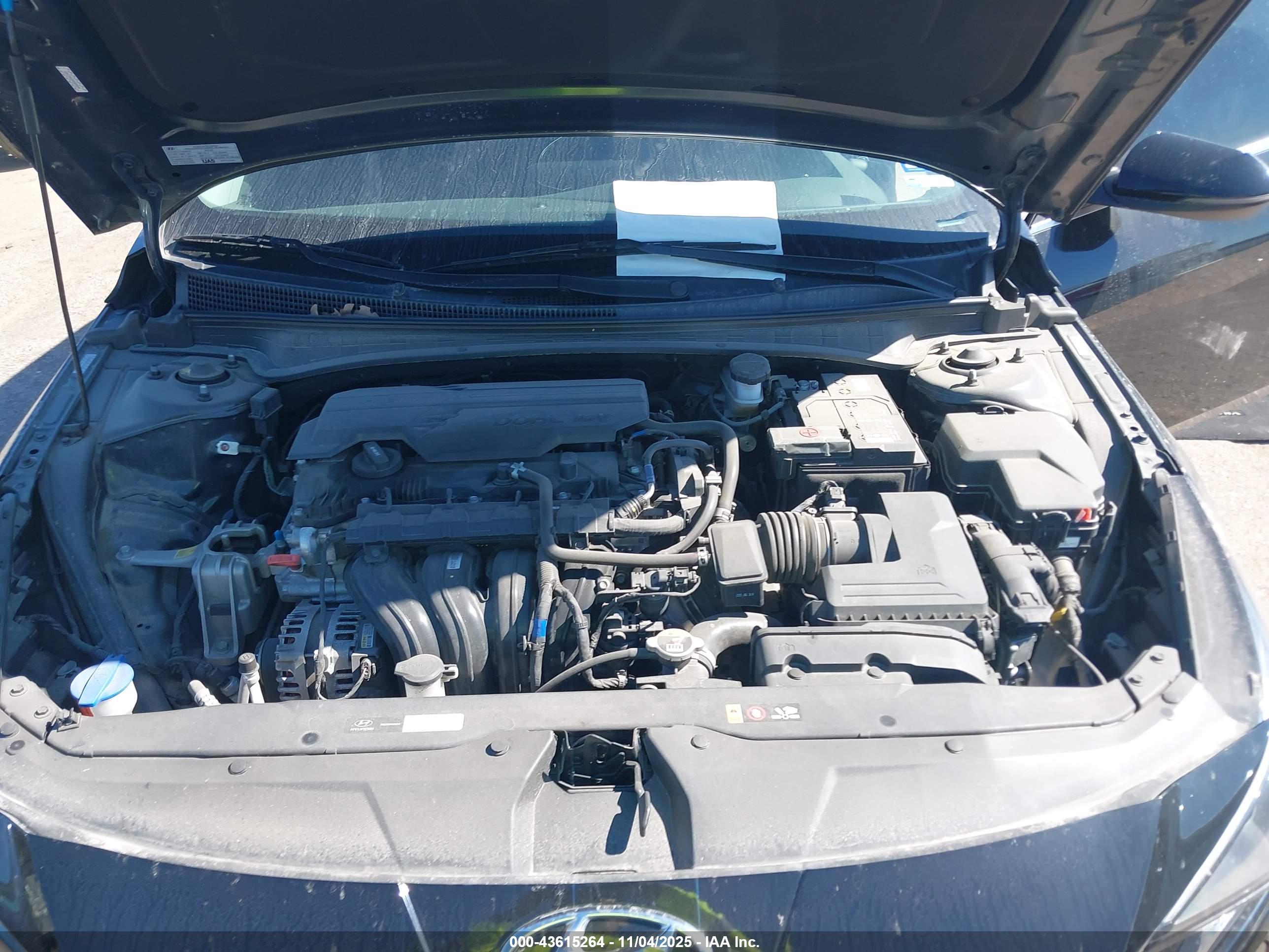 HYUNDAI ELANTRA image 10