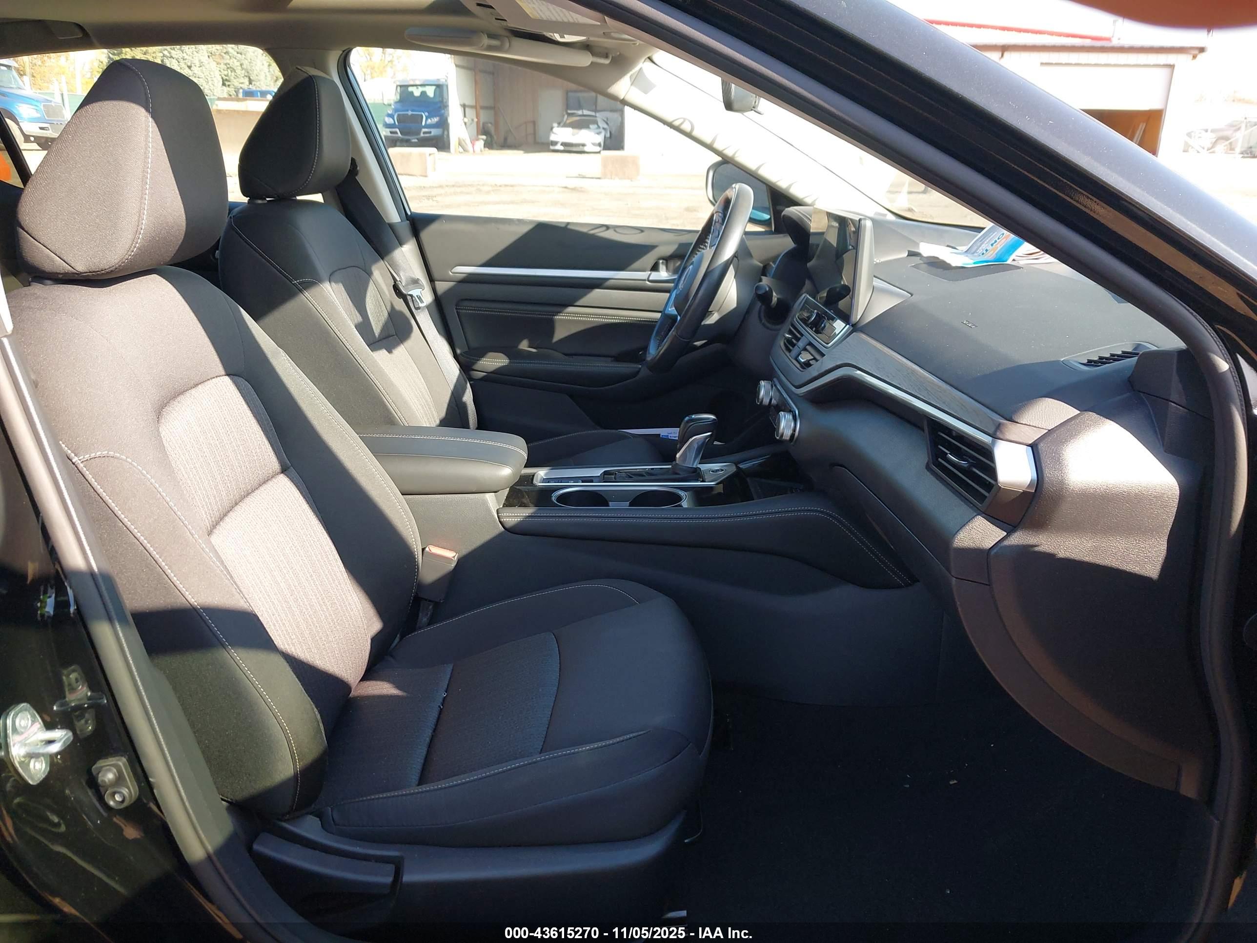 NISSAN ALTIMA image 5