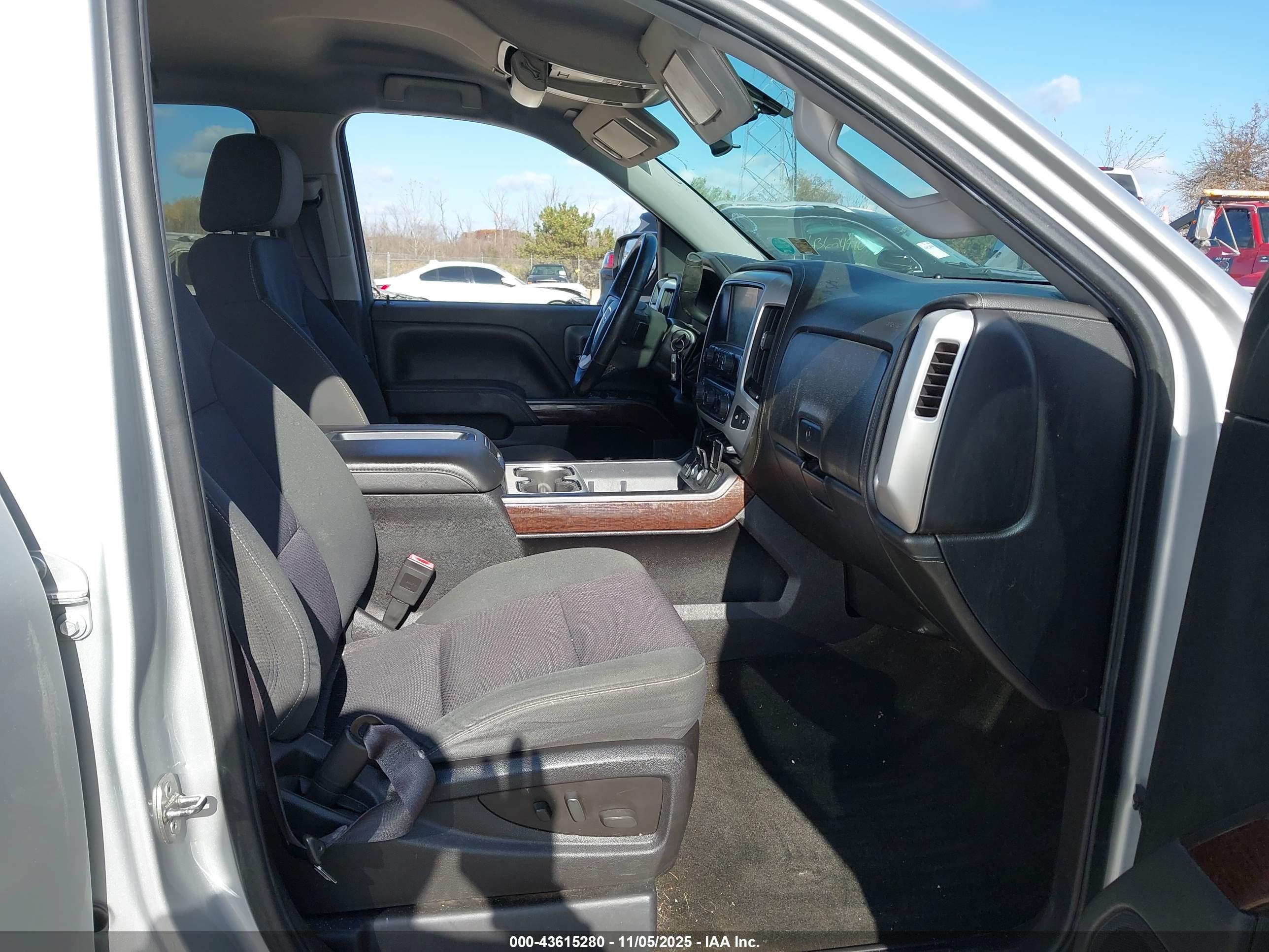 GMC SIERRA image 5