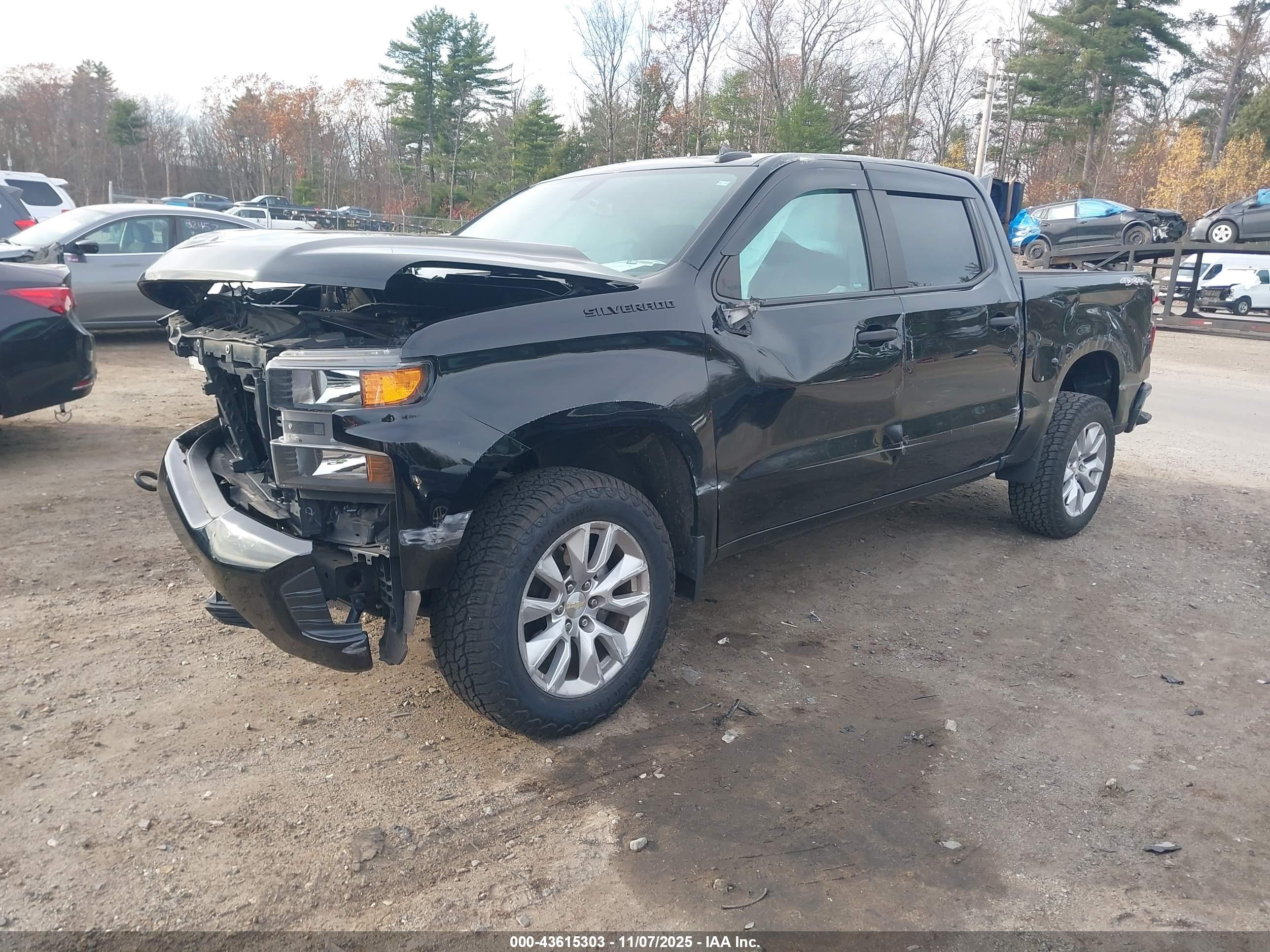 CHEVROLET SILVERADO image 2