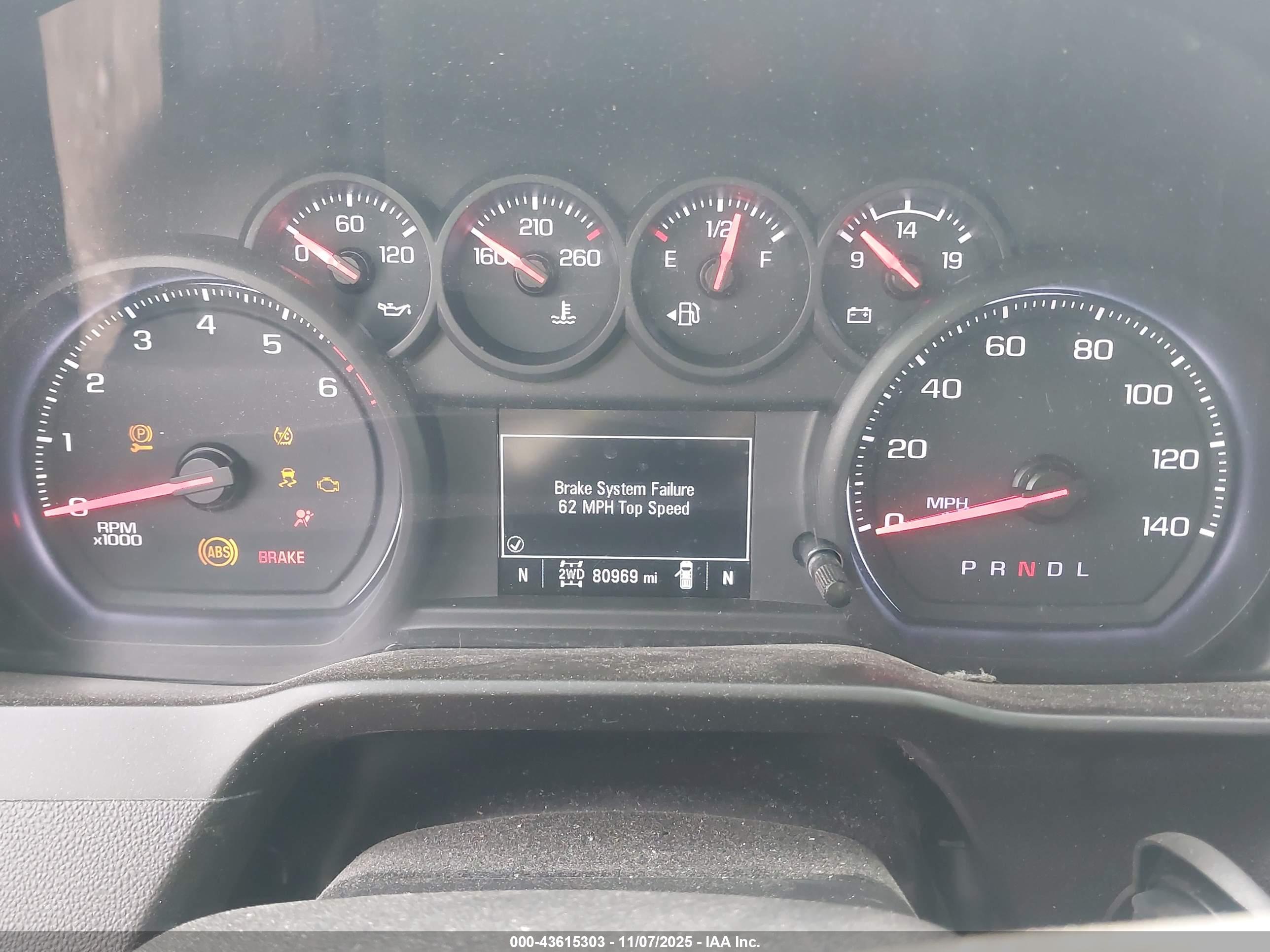 CHEVROLET SILVERADO image 7