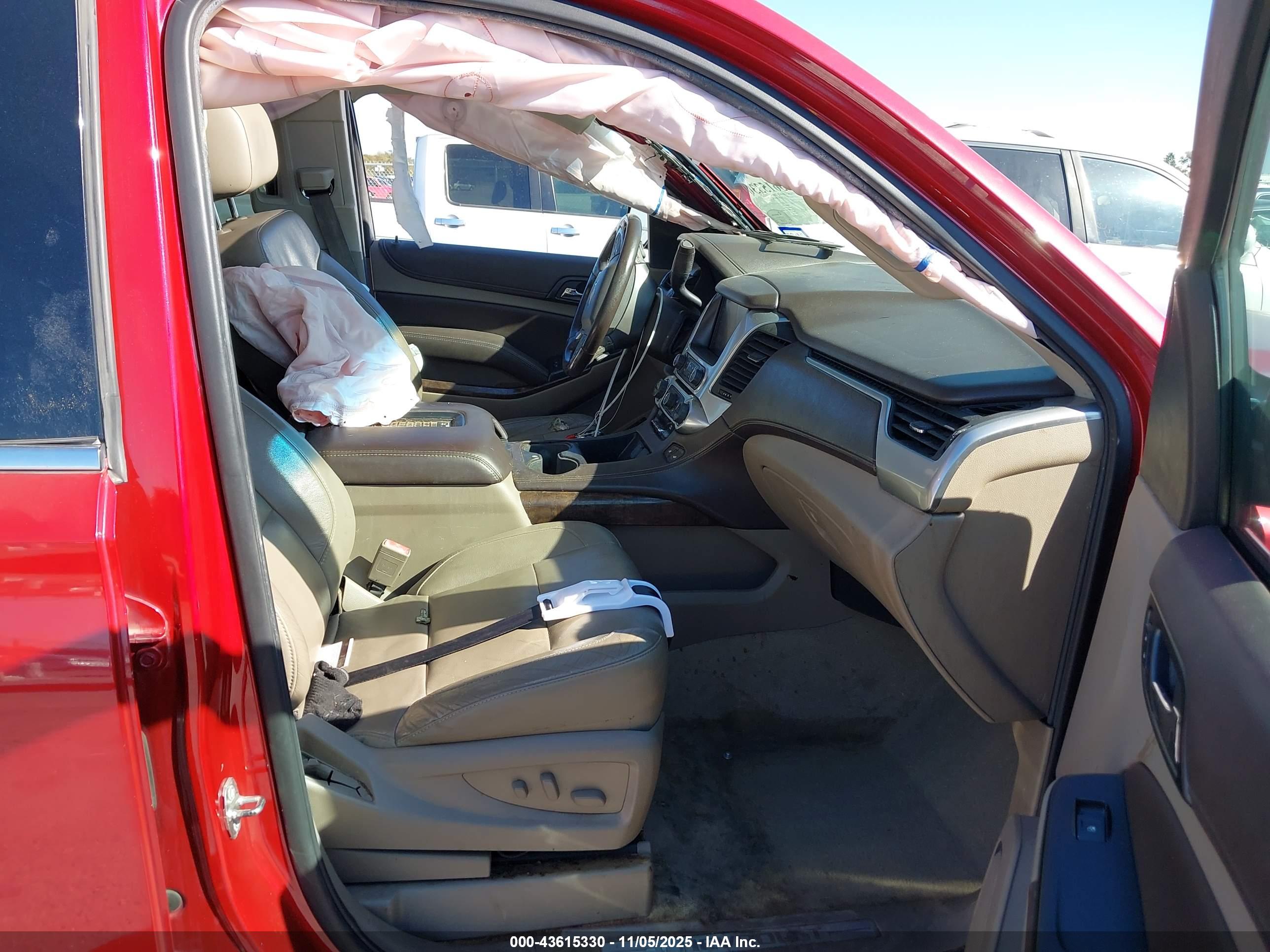 CHEVROLET SUBURBAN image 5