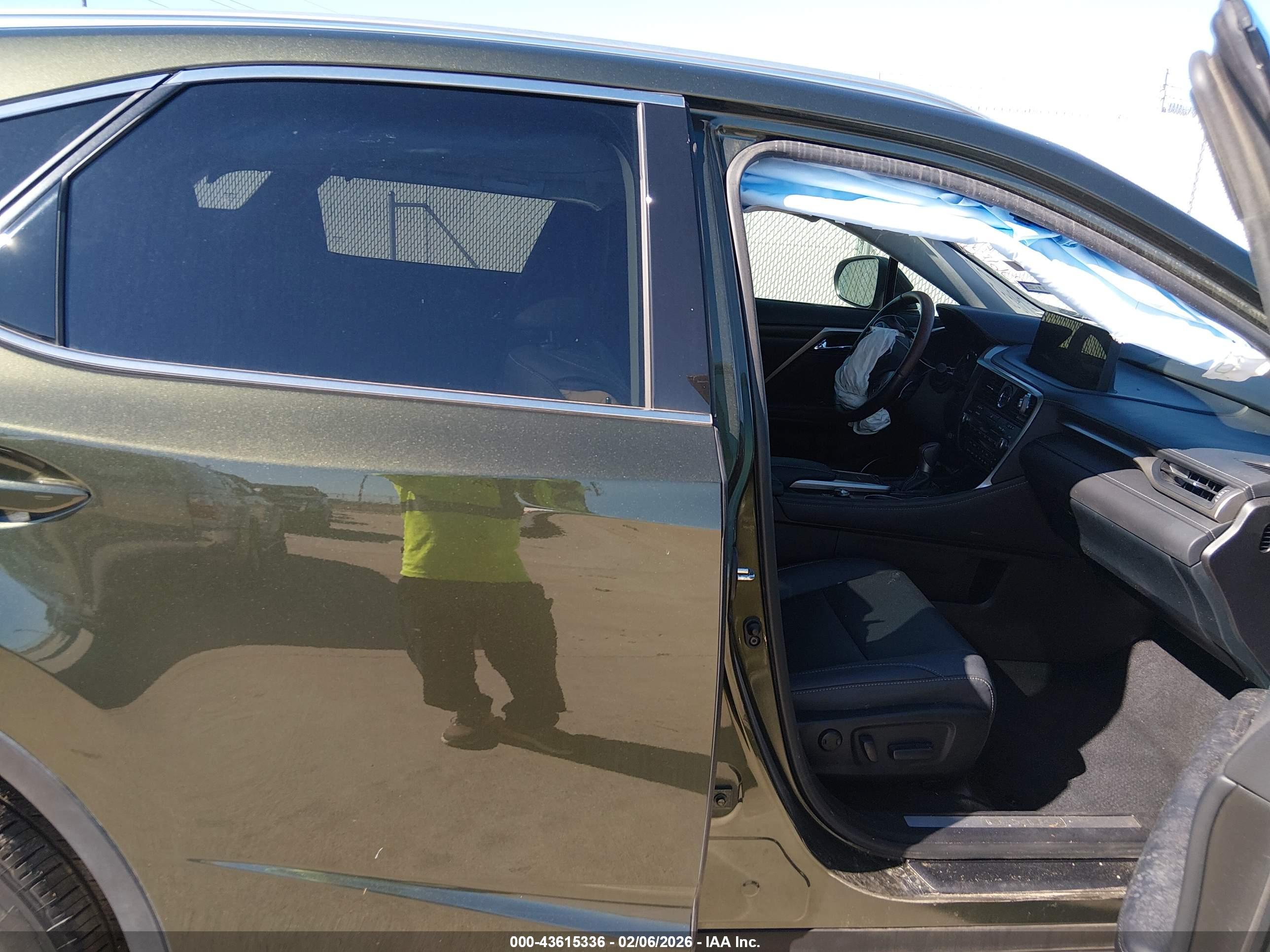 LEXUS RX image 5