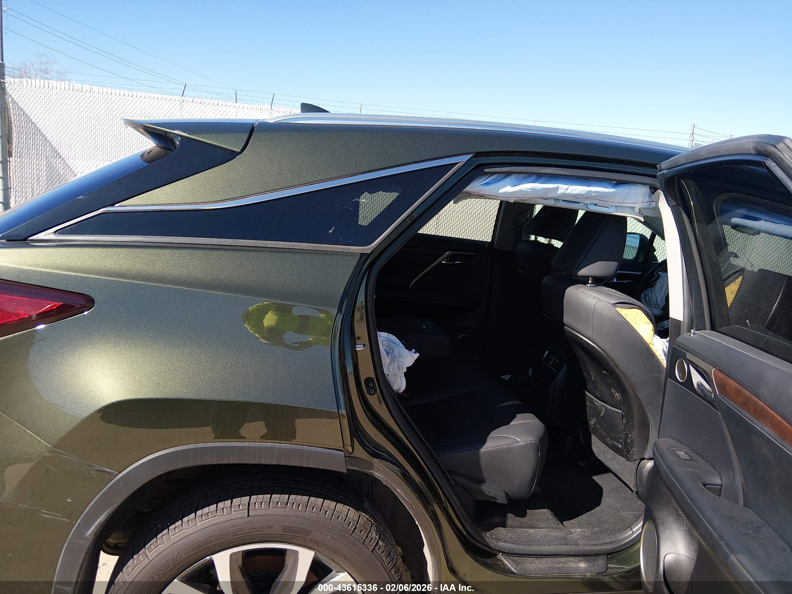 LEXUS RX image 8