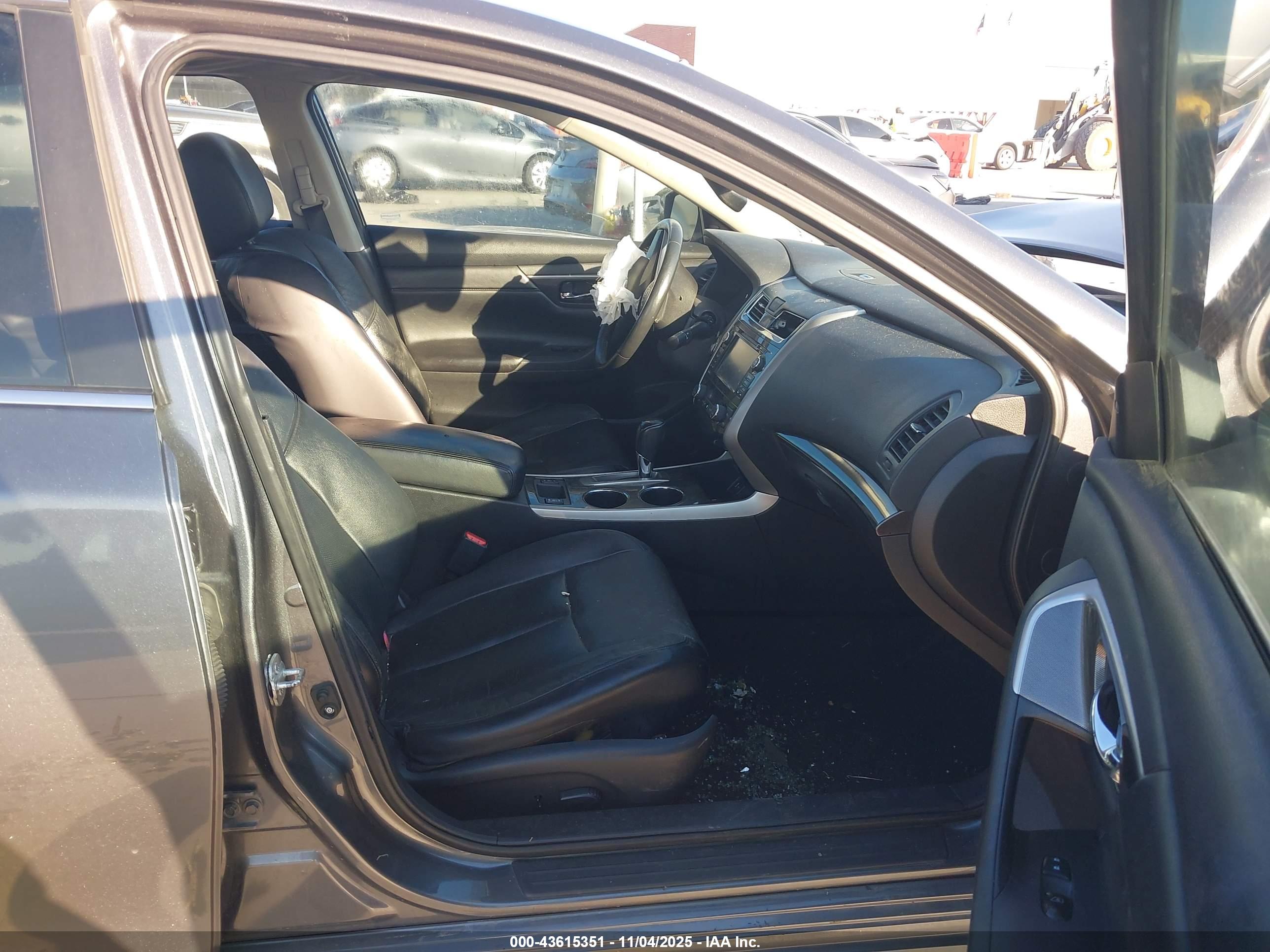 NISSAN ALTIMA image 5
