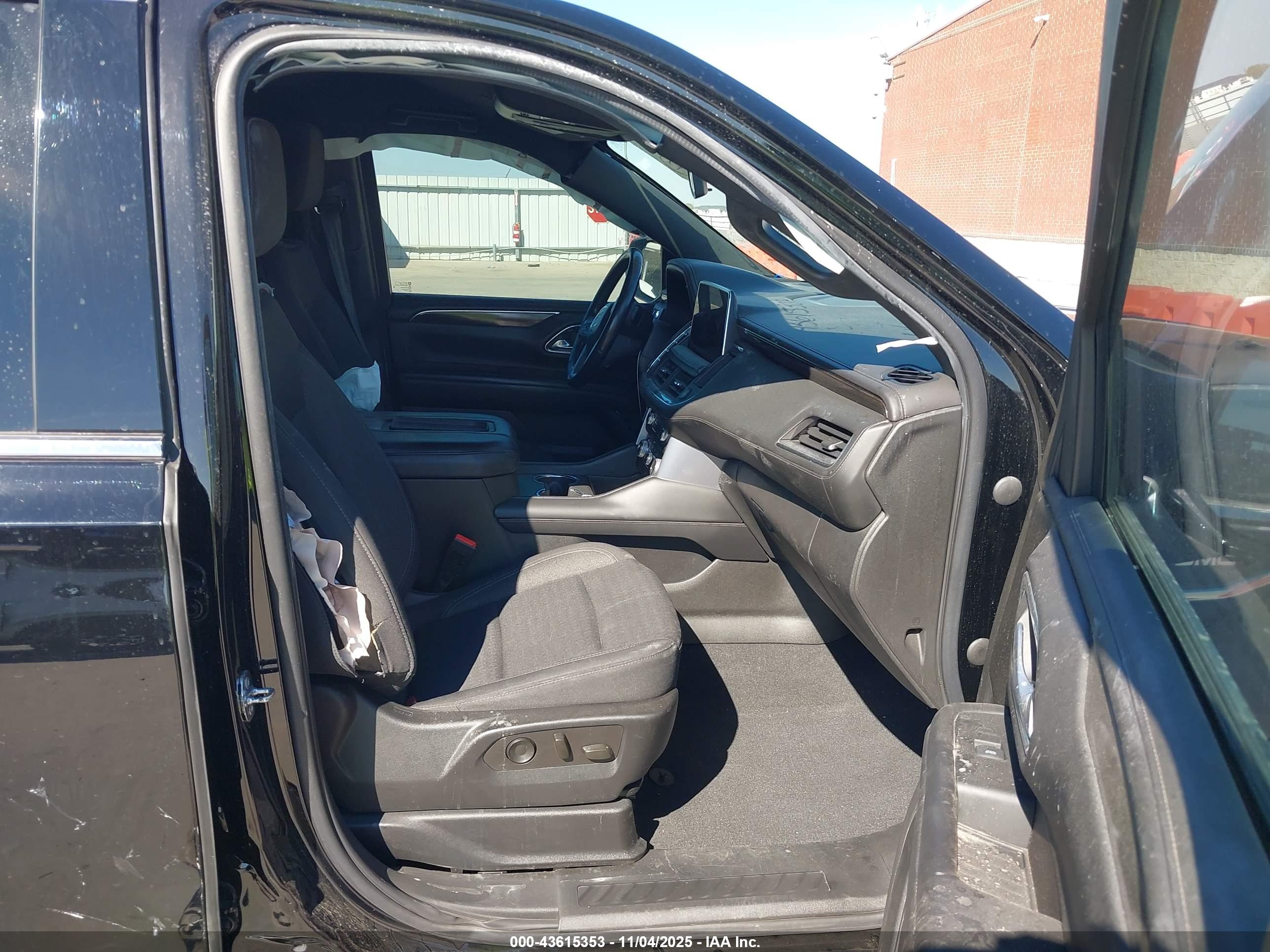 GMC YUKON image 5