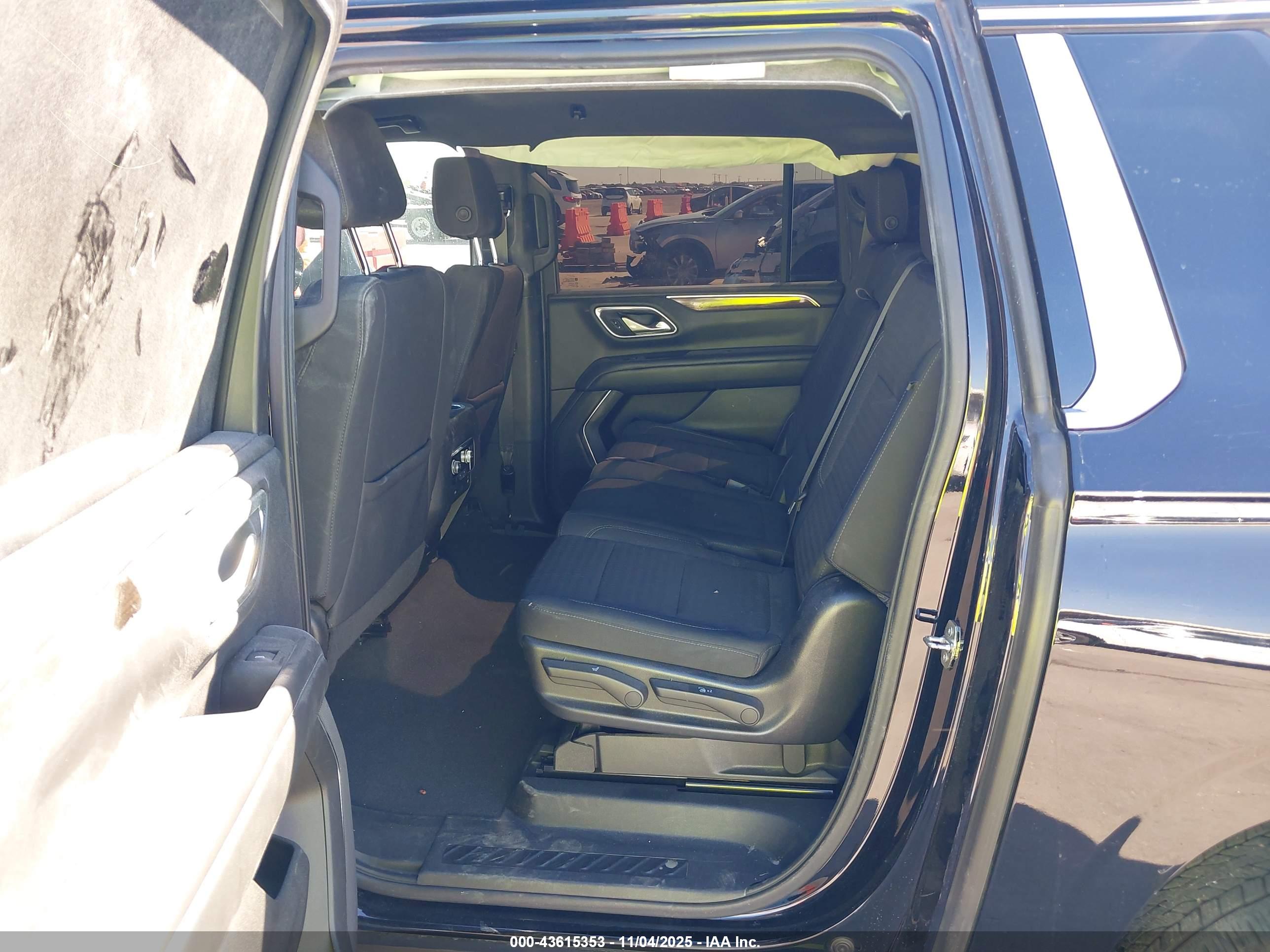 GMC YUKON image 8