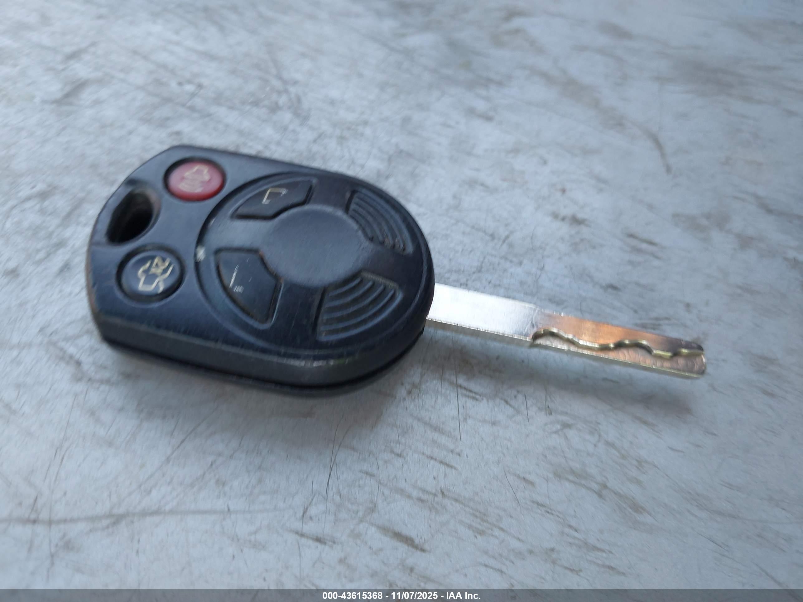 FORD ESCAPE image 11