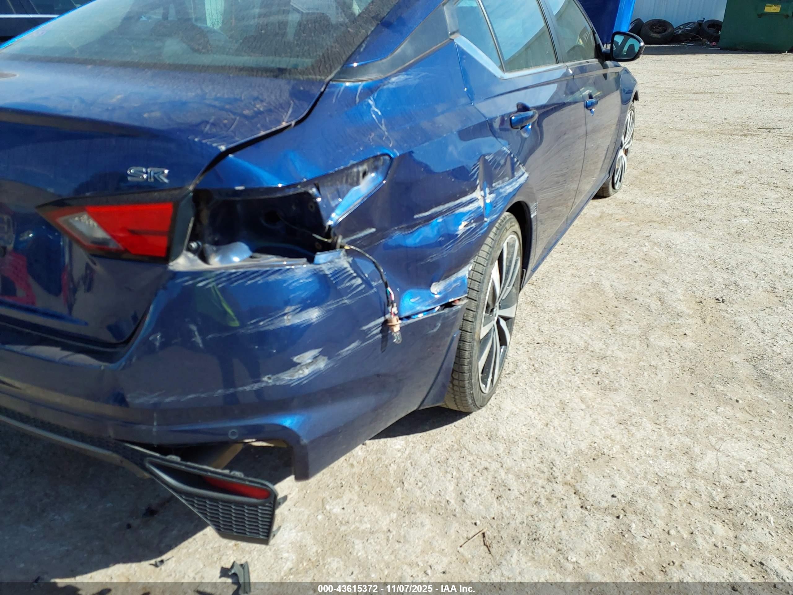 NISSAN ALTIMA image 6