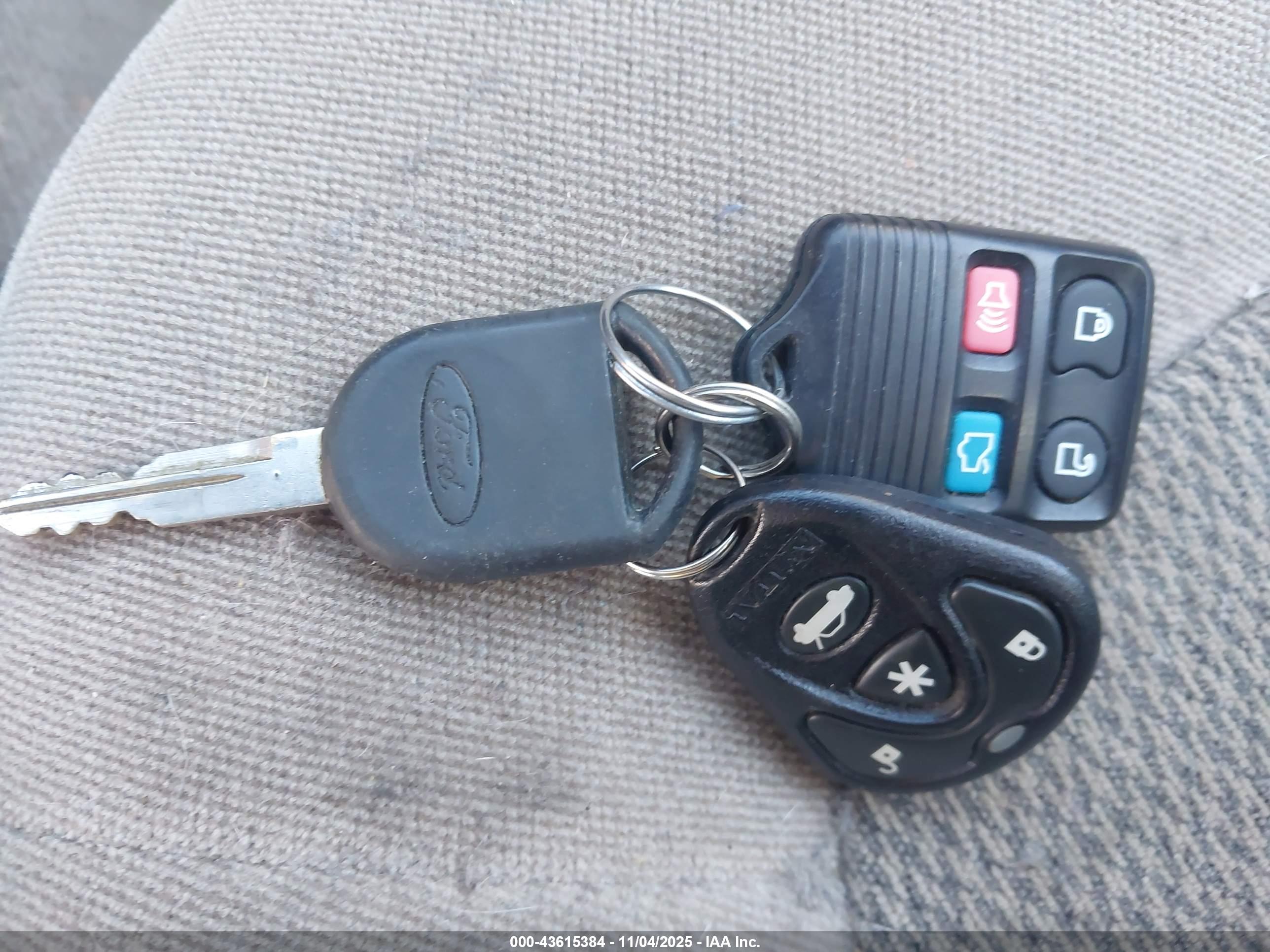 FORD EXPLORER image 11