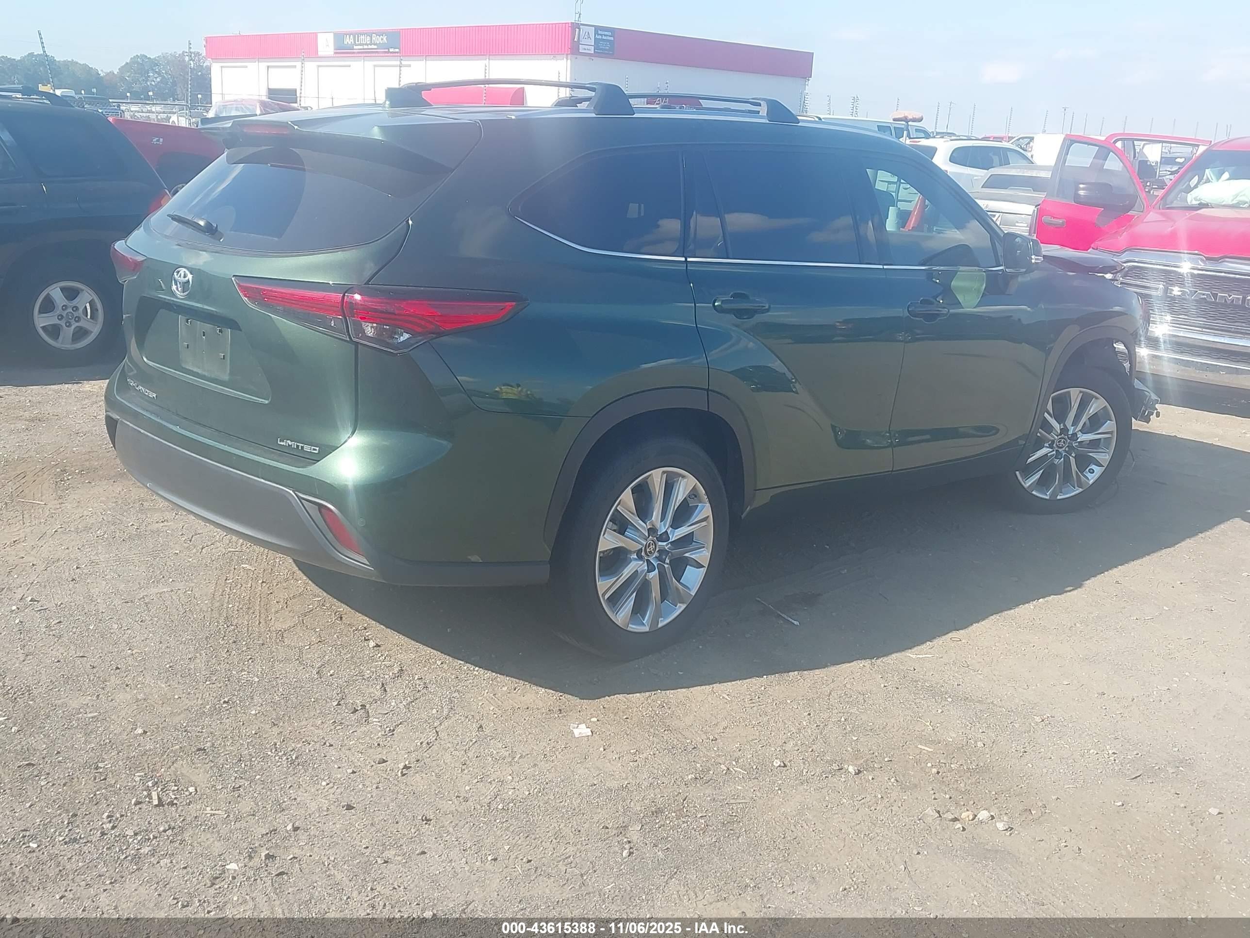 TOYOTA HIGHLANDER image 4