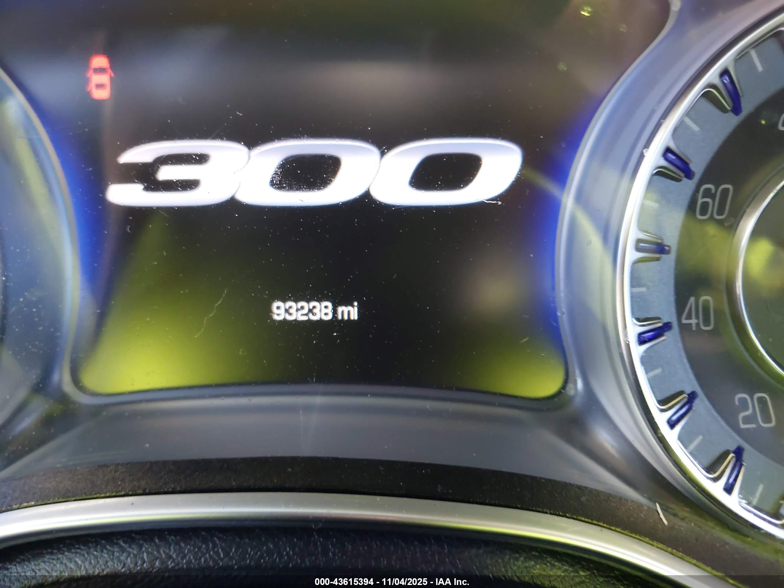 CHRYSLER 300 image 7