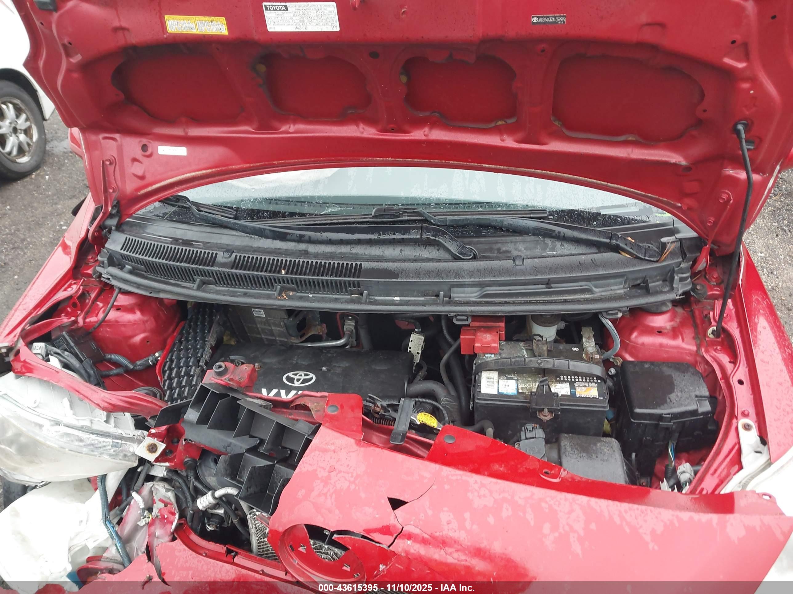 TOYOTA YARIS image 10