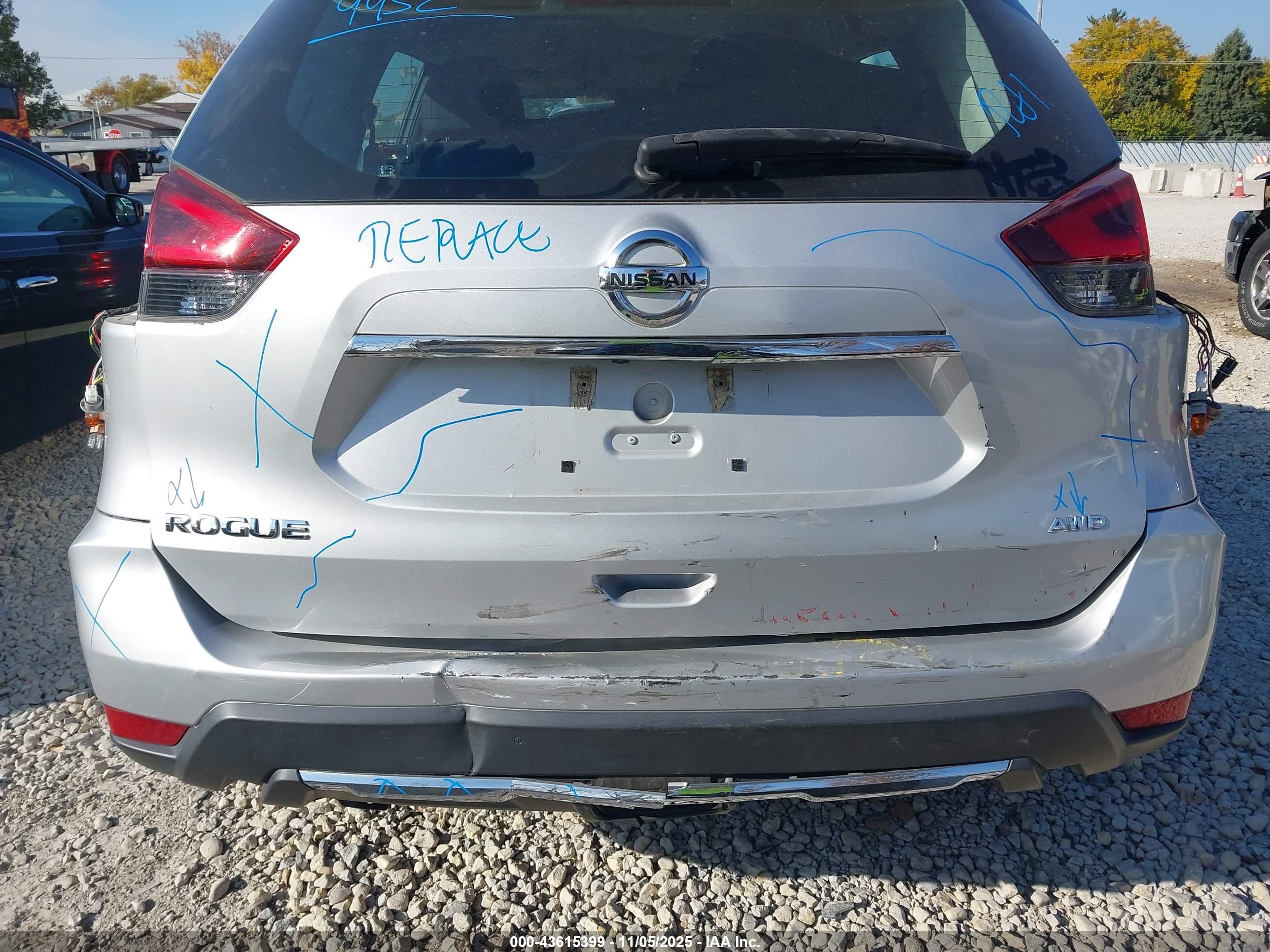 NISSAN ROGUE image 6