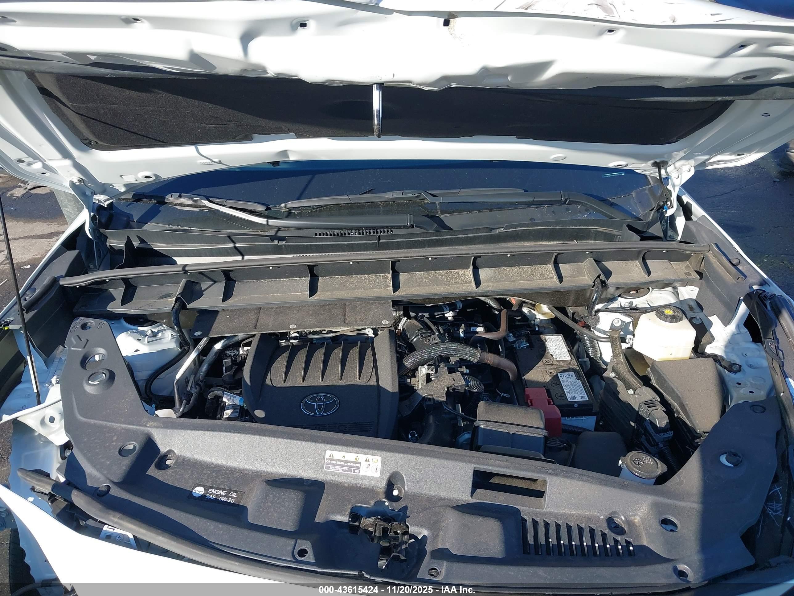 TOYOTA HIGHLANDER image 10