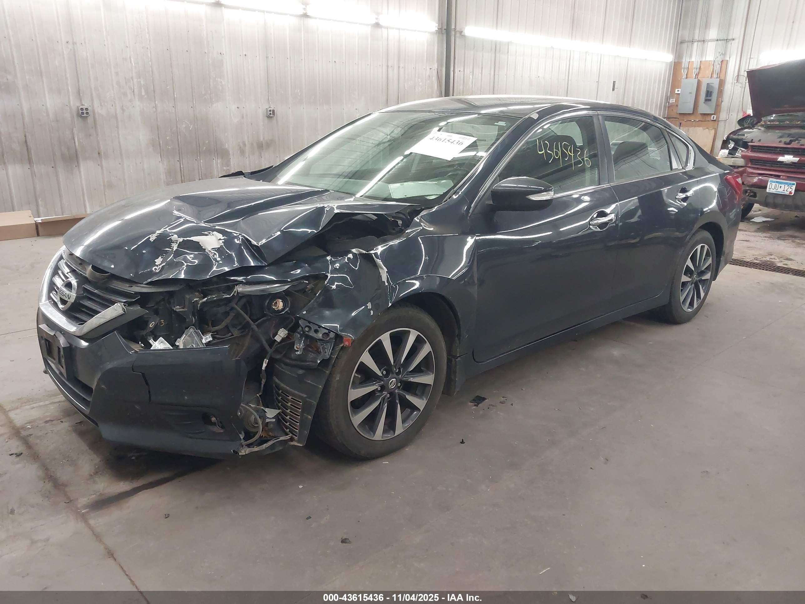 NISSAN ALTIMA image 2