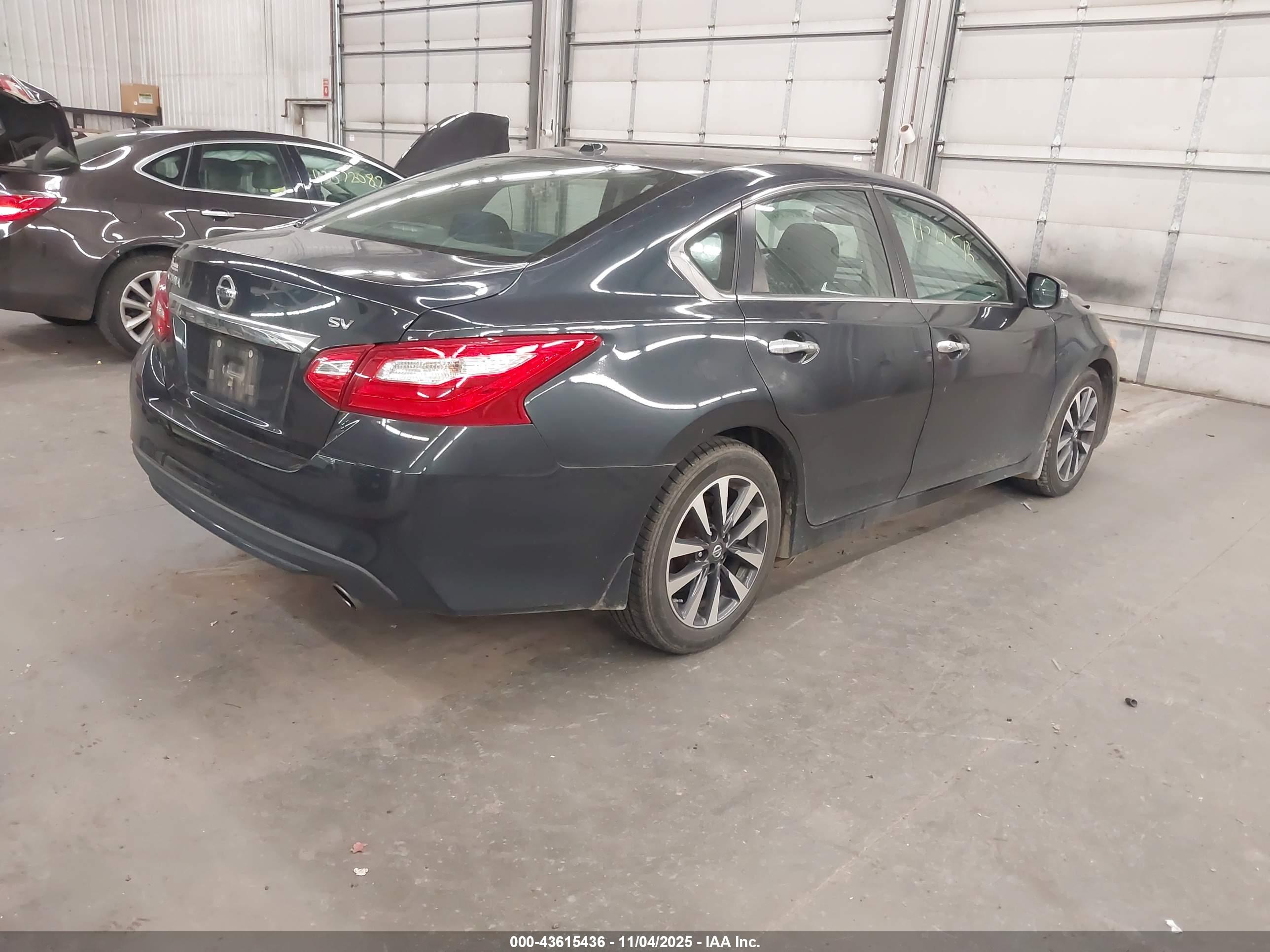 NISSAN ALTIMA image 4