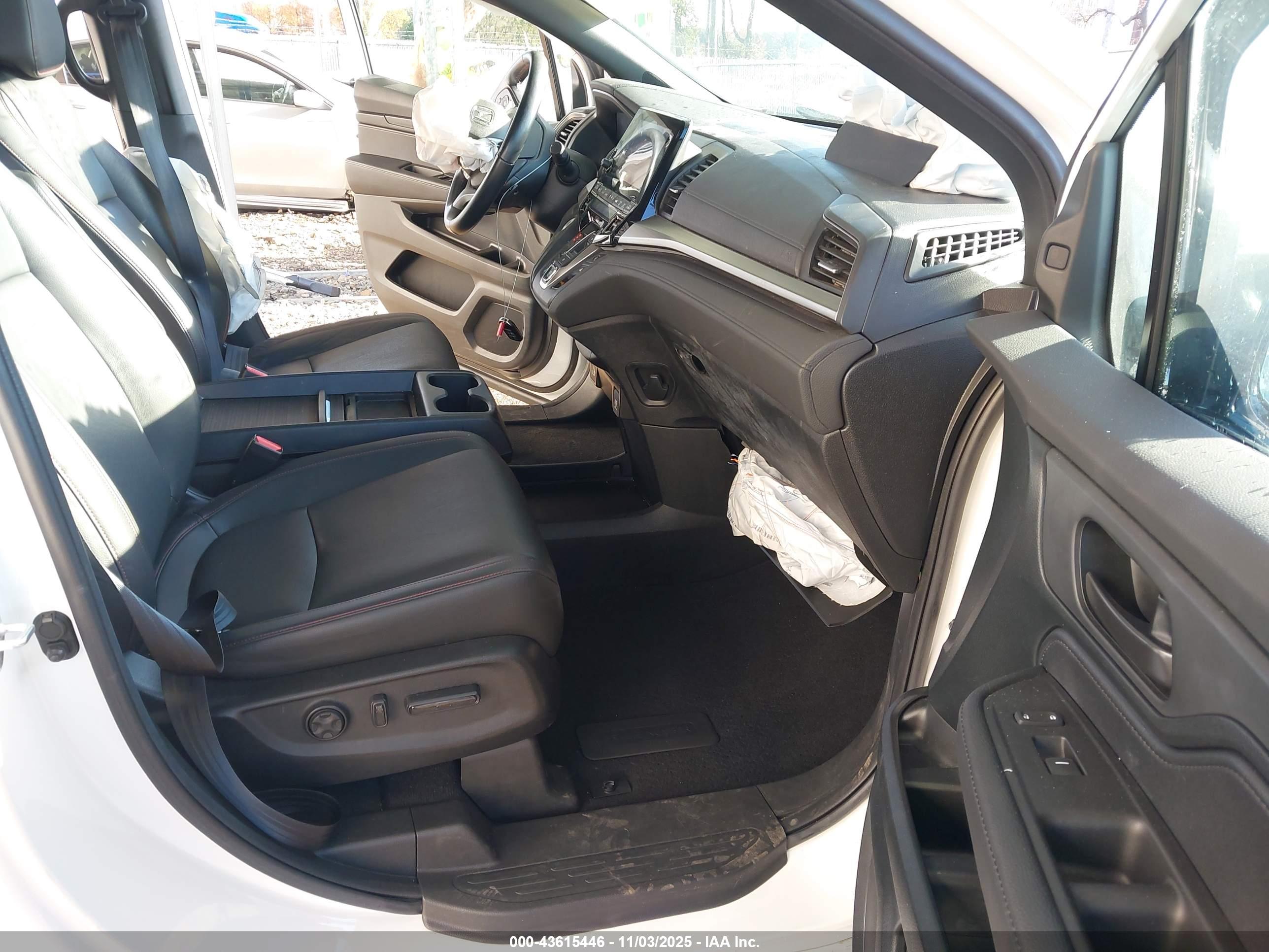 HONDA ODYSSEY image 5