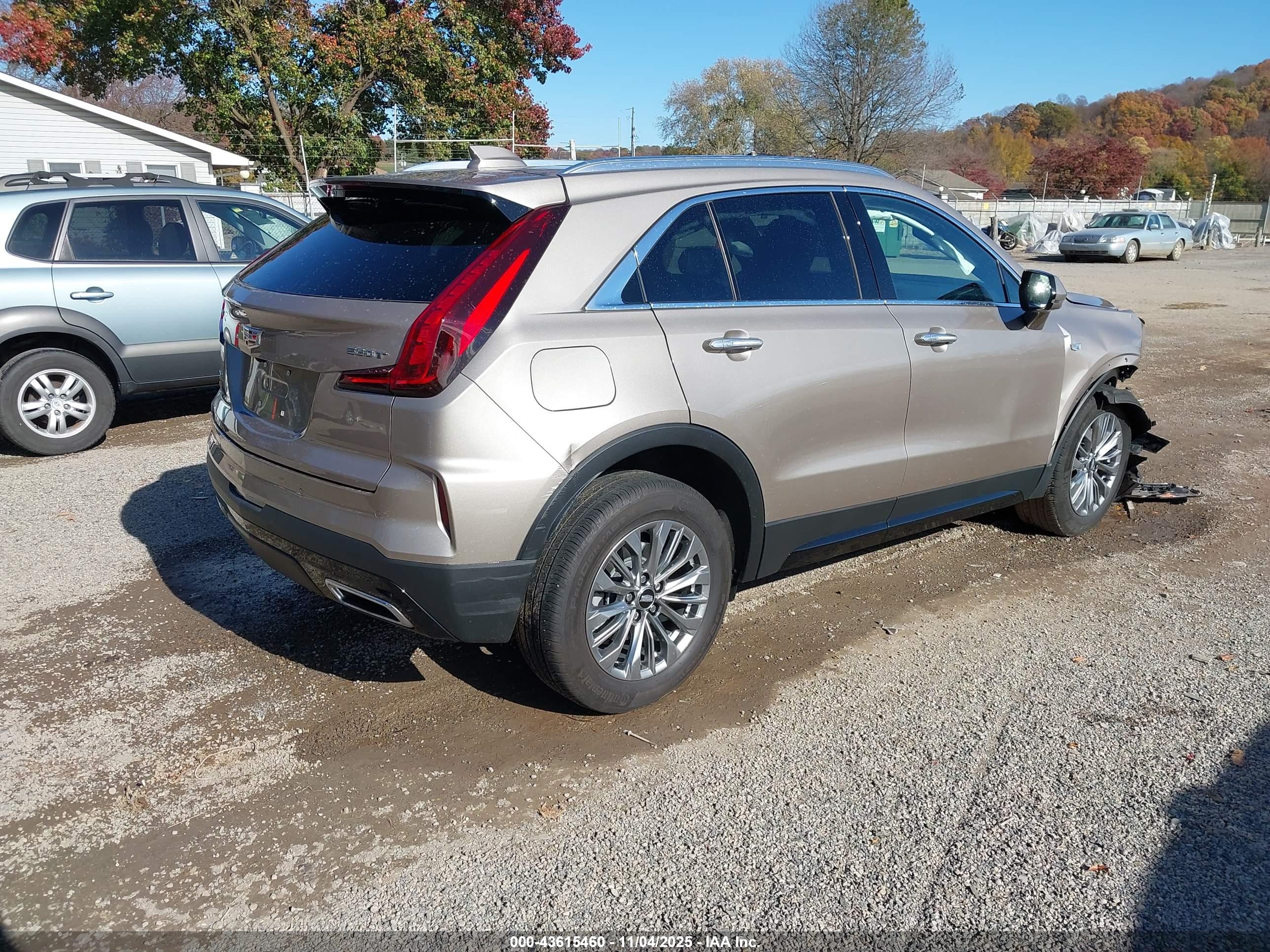 CADILLAC XT4 image 4