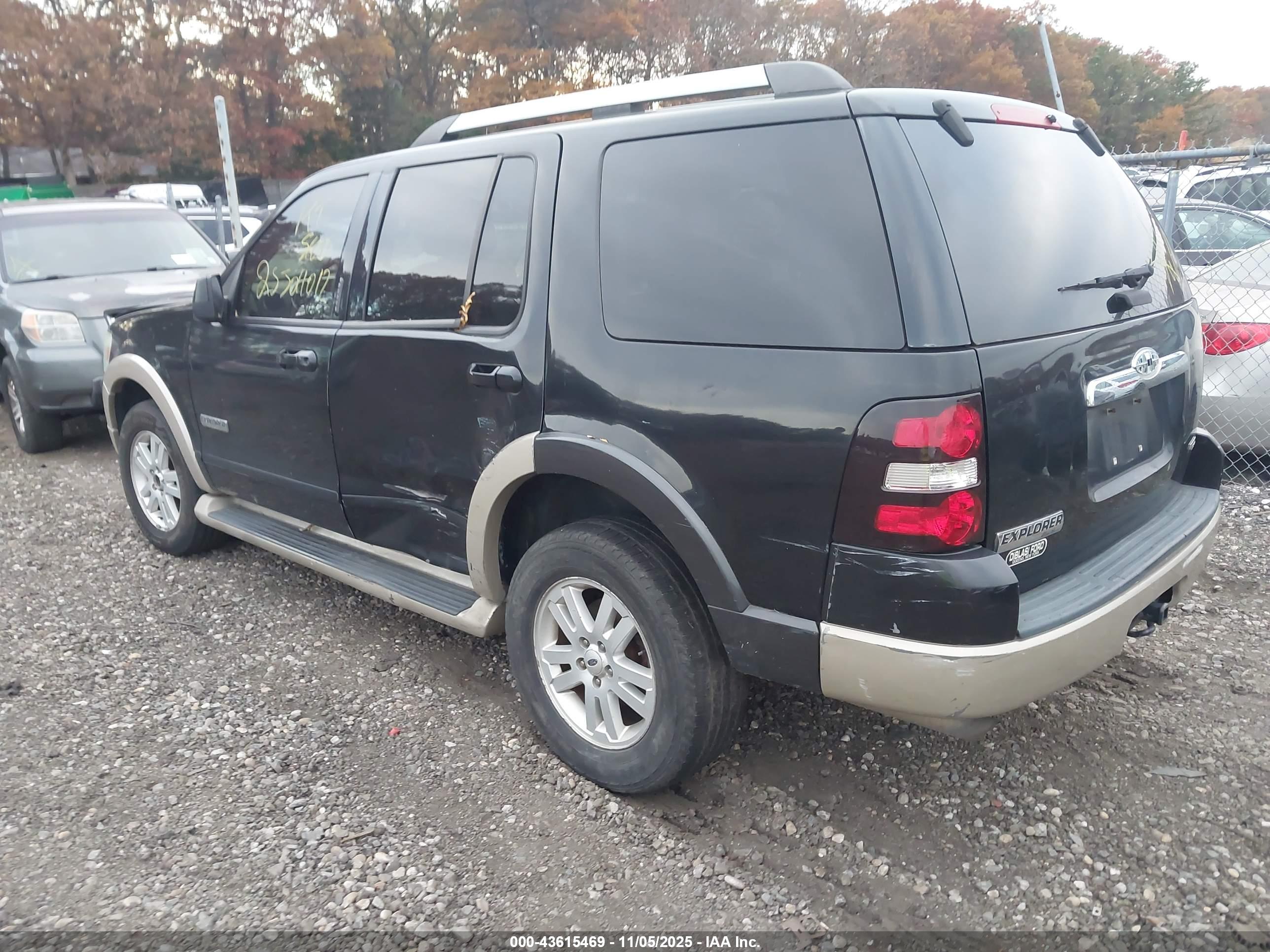 FORD EXPLORER image 3