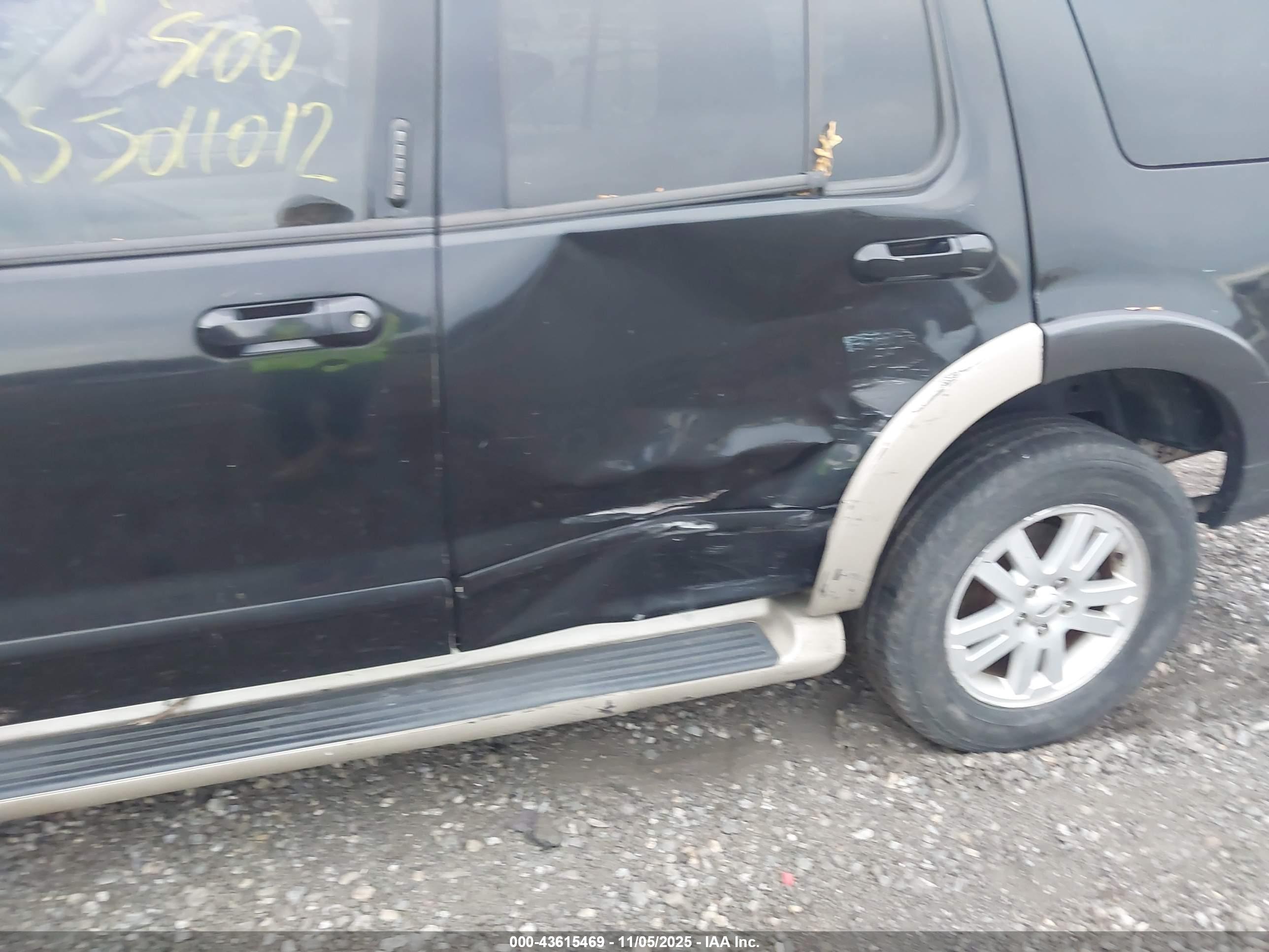 FORD EXPLORER image 6