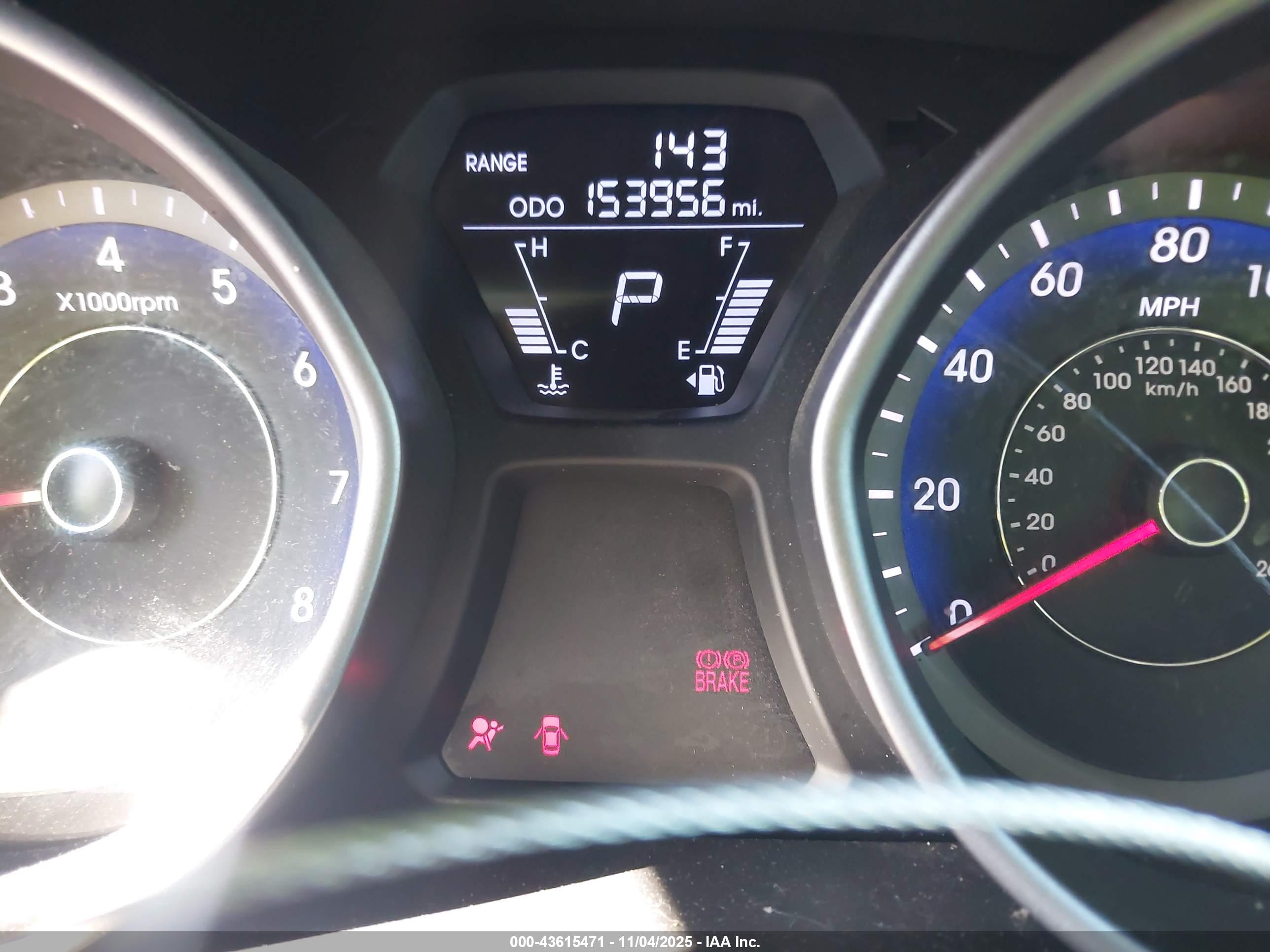 HYUNDAI ELANTRA image 7