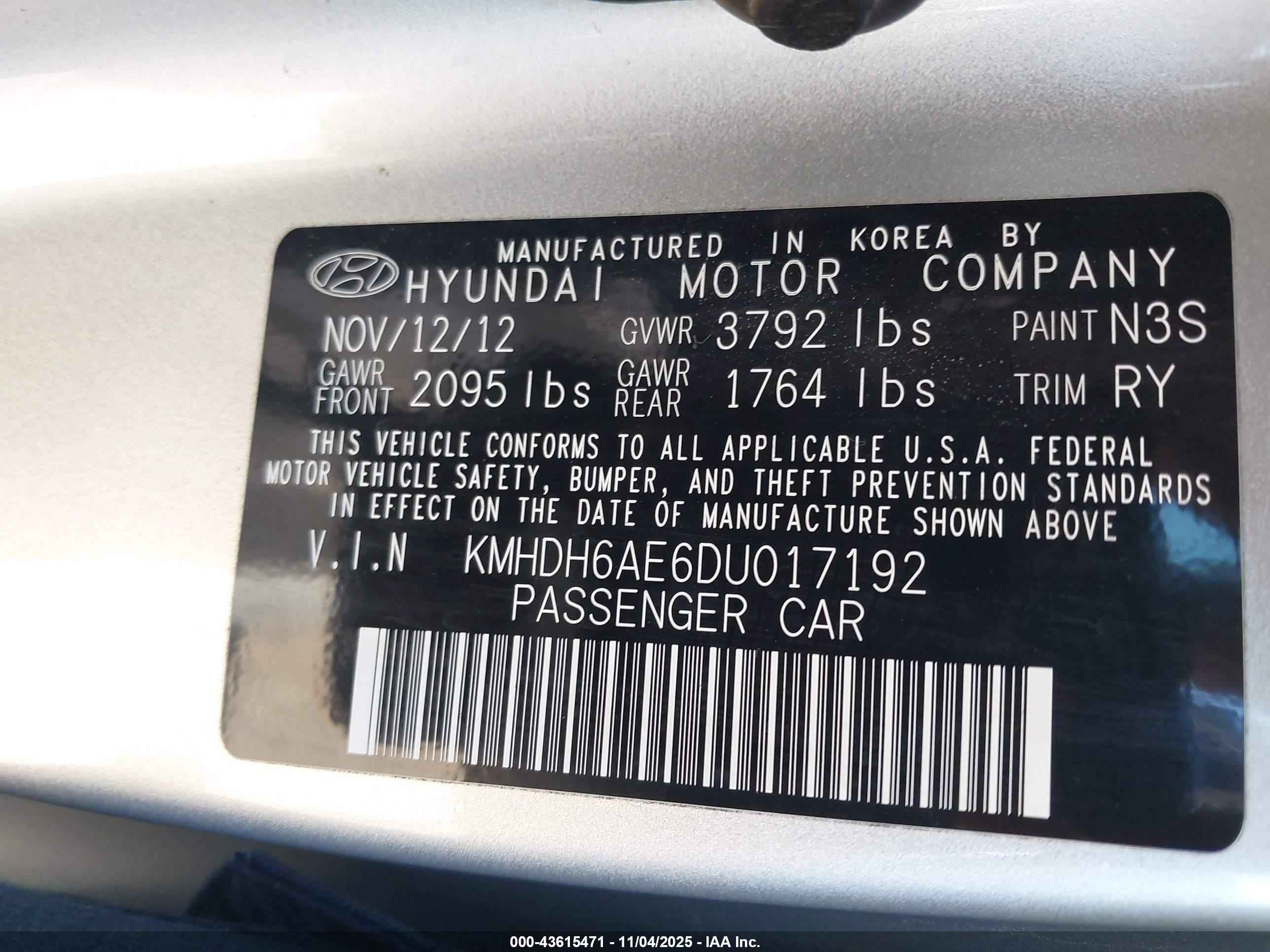 HYUNDAI ELANTRA image 9