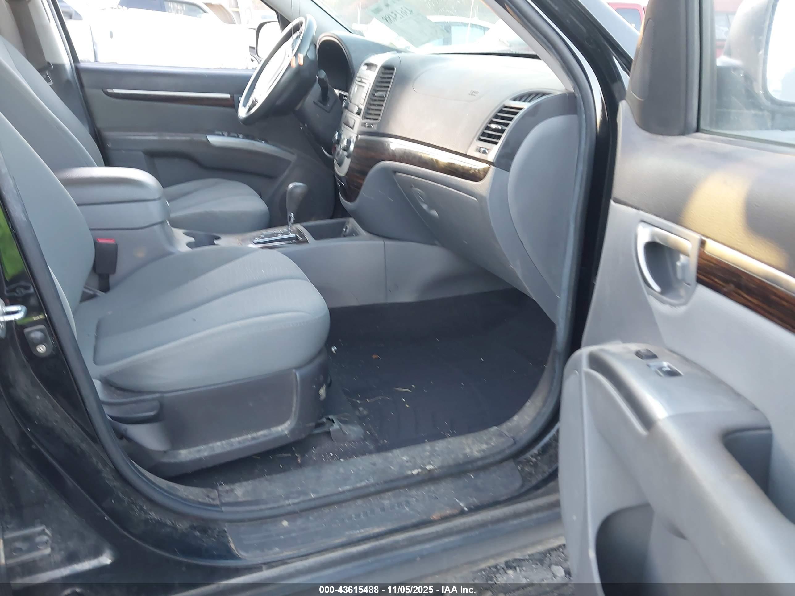 HYUNDAI SANTA image 5