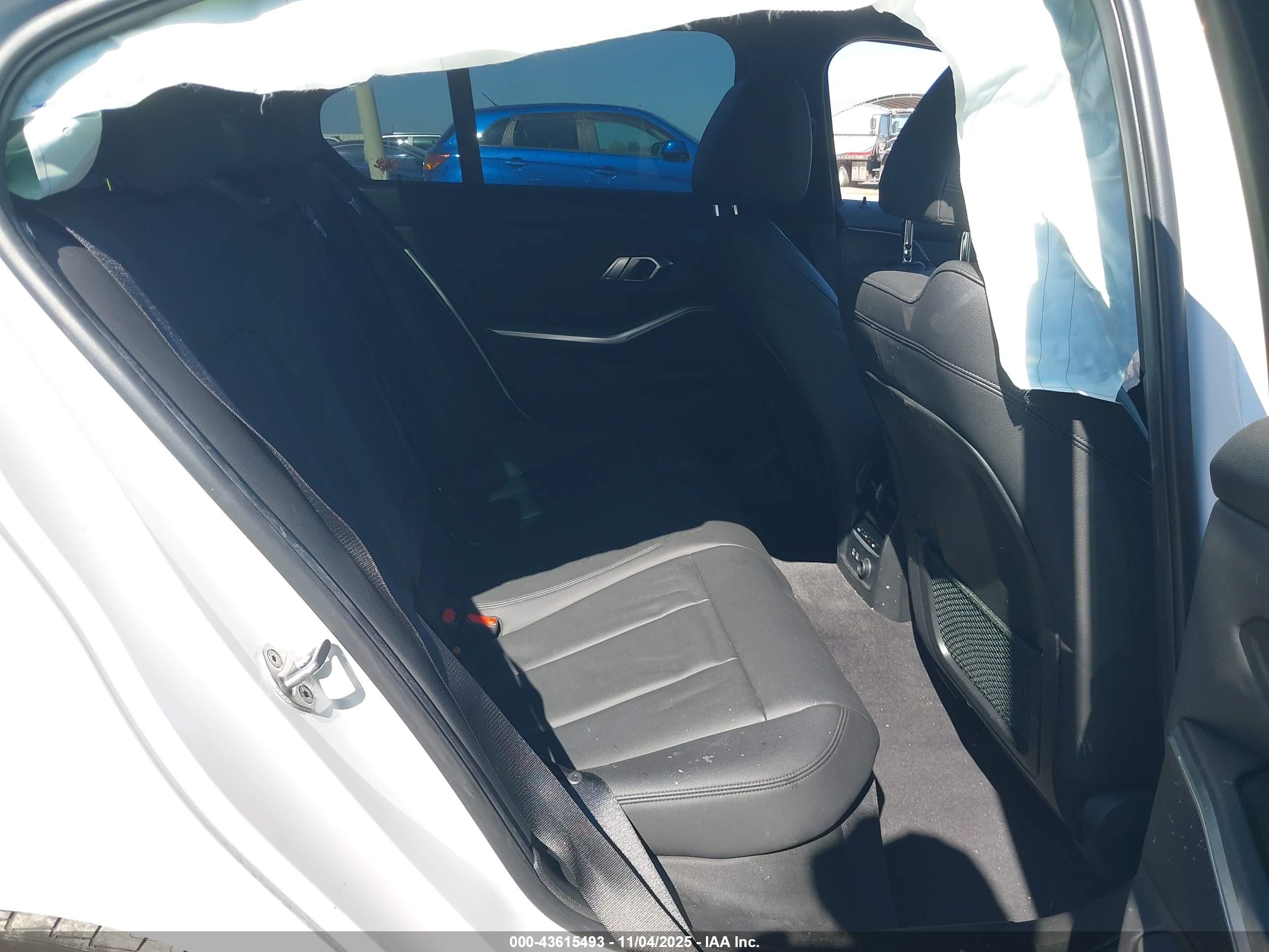 BMW 3 image 8