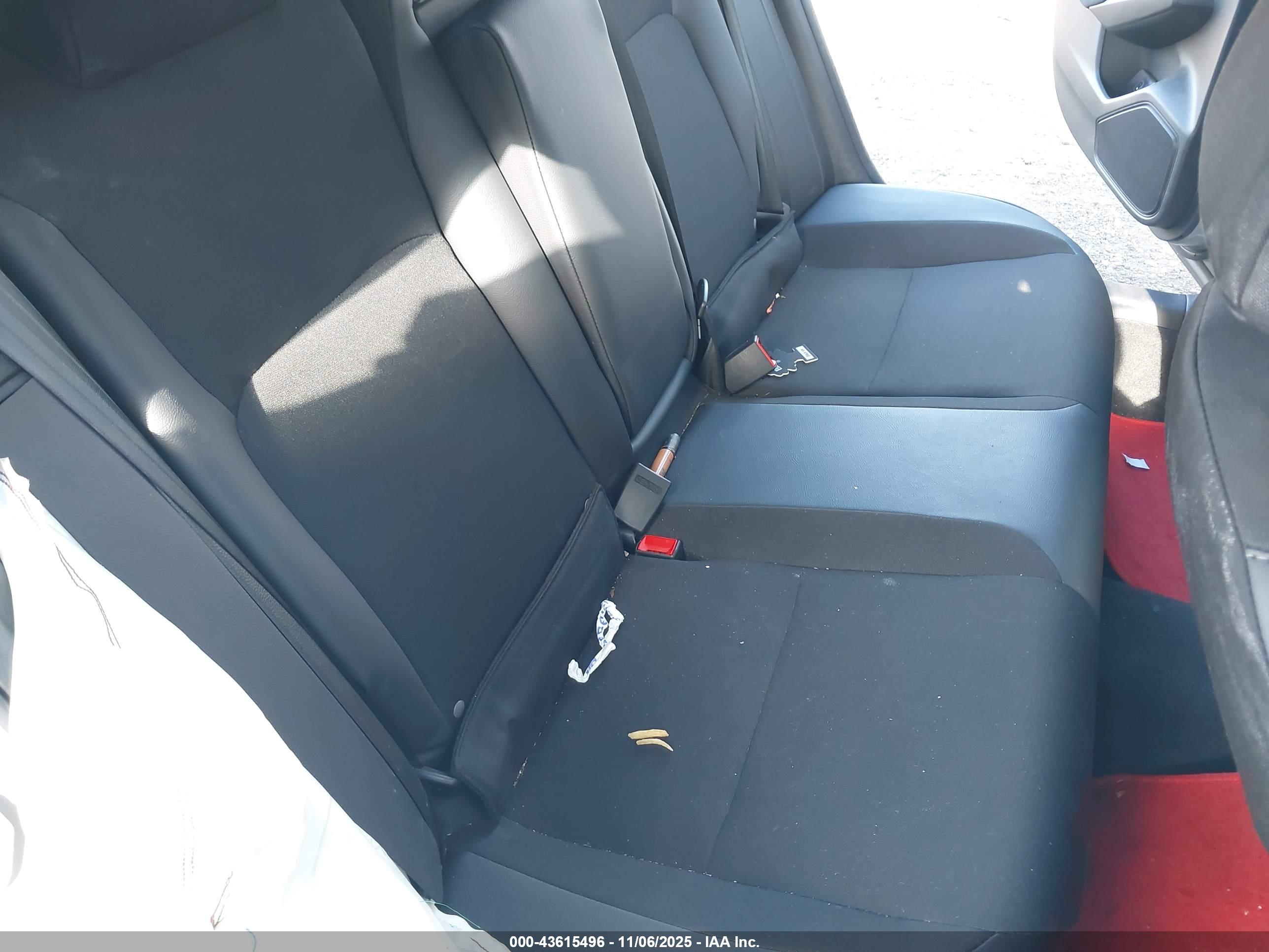 HONDA CIVIC image 8