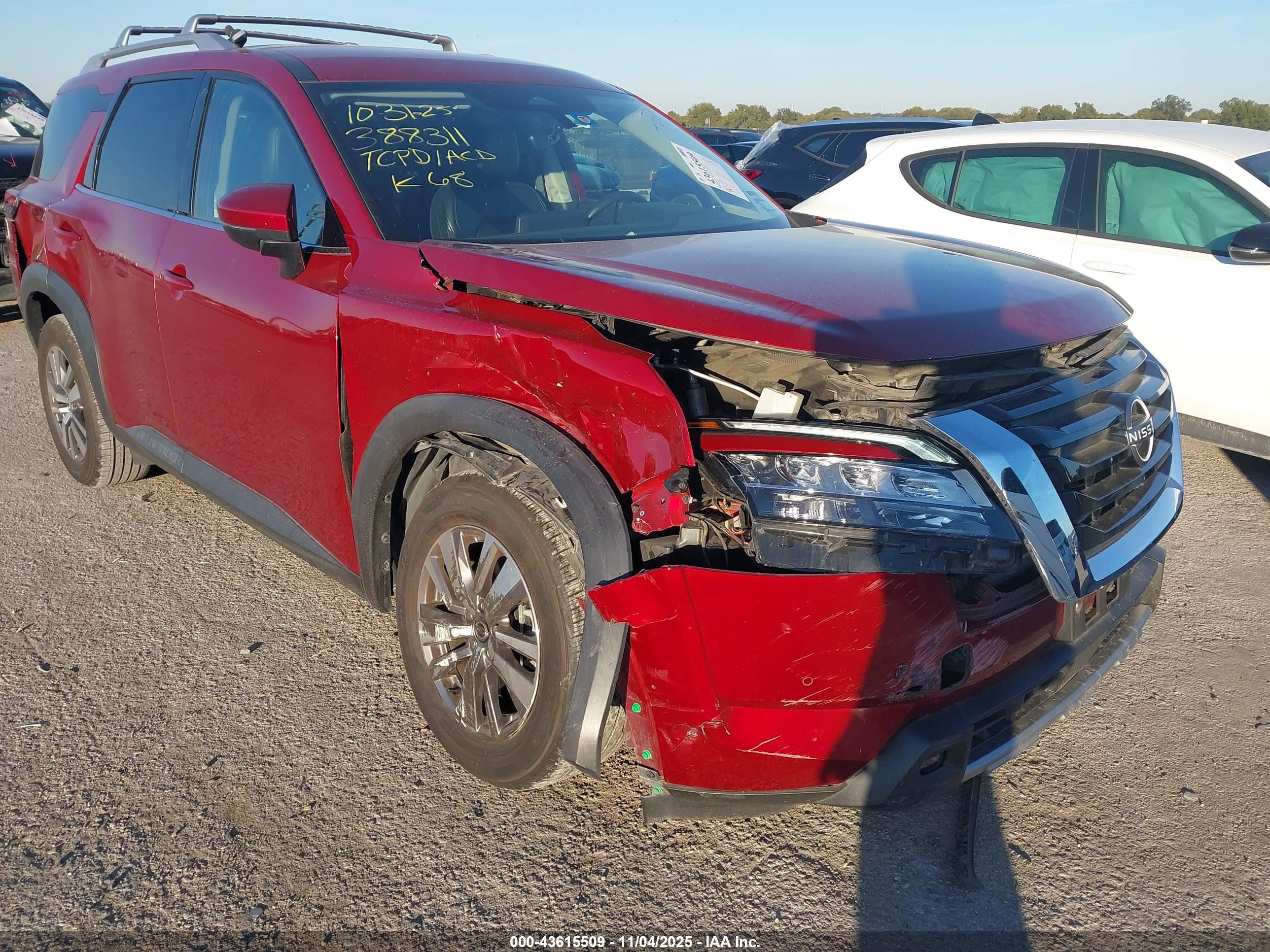 NISSAN PATHFINDER image 6