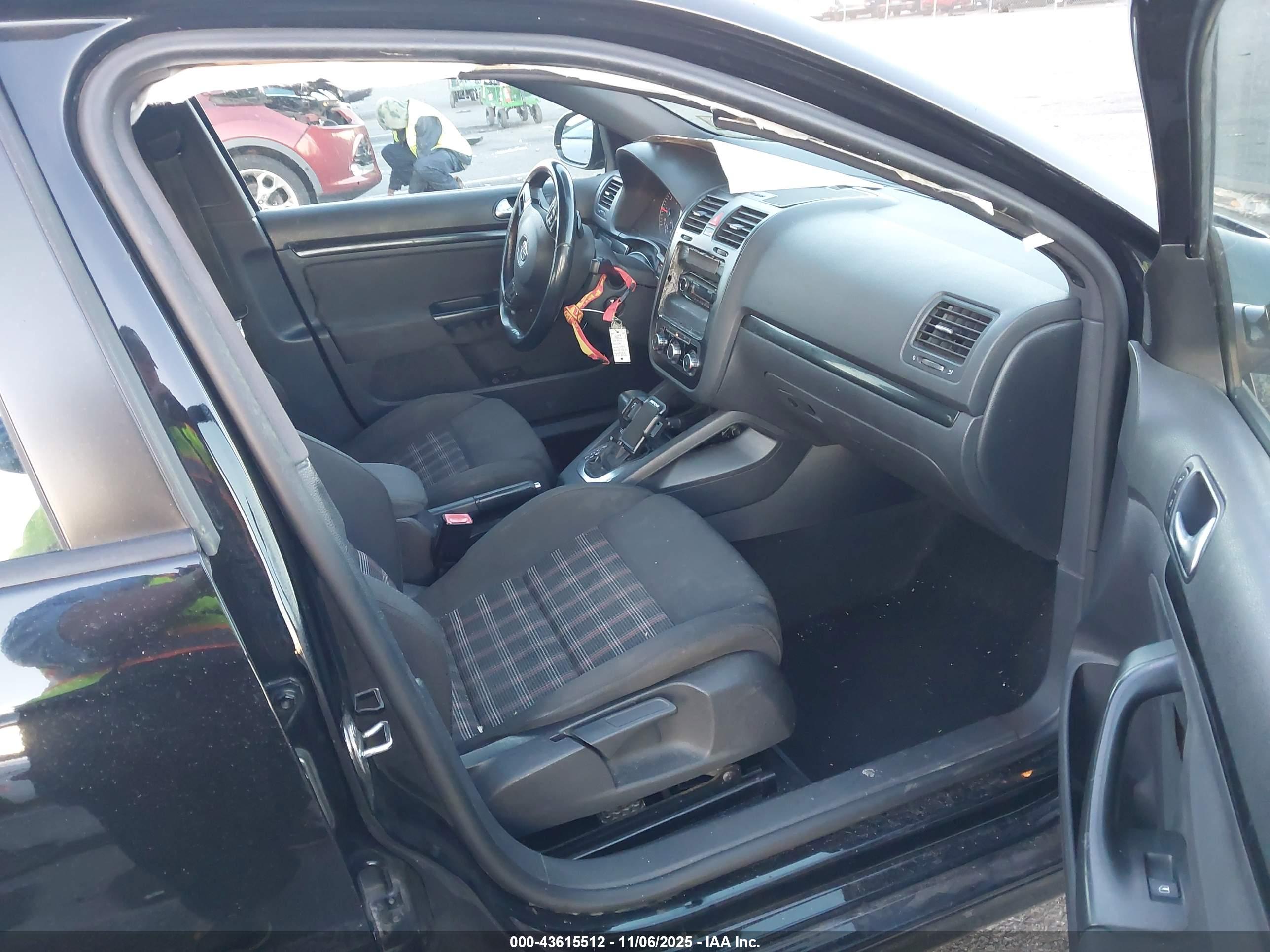 VOLKSWAGEN JETTA image 5