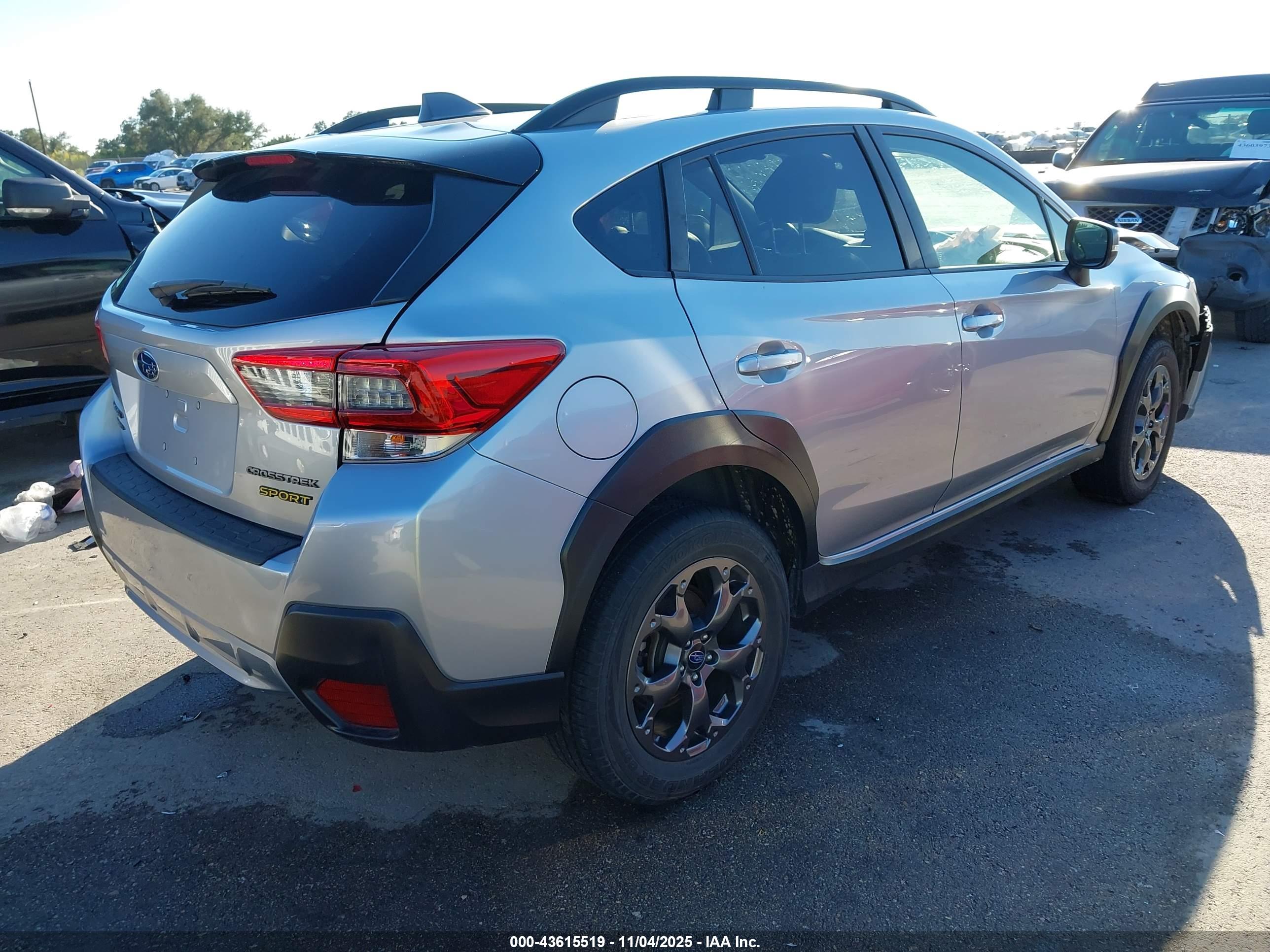 SUBARU CROSSTREK image 4