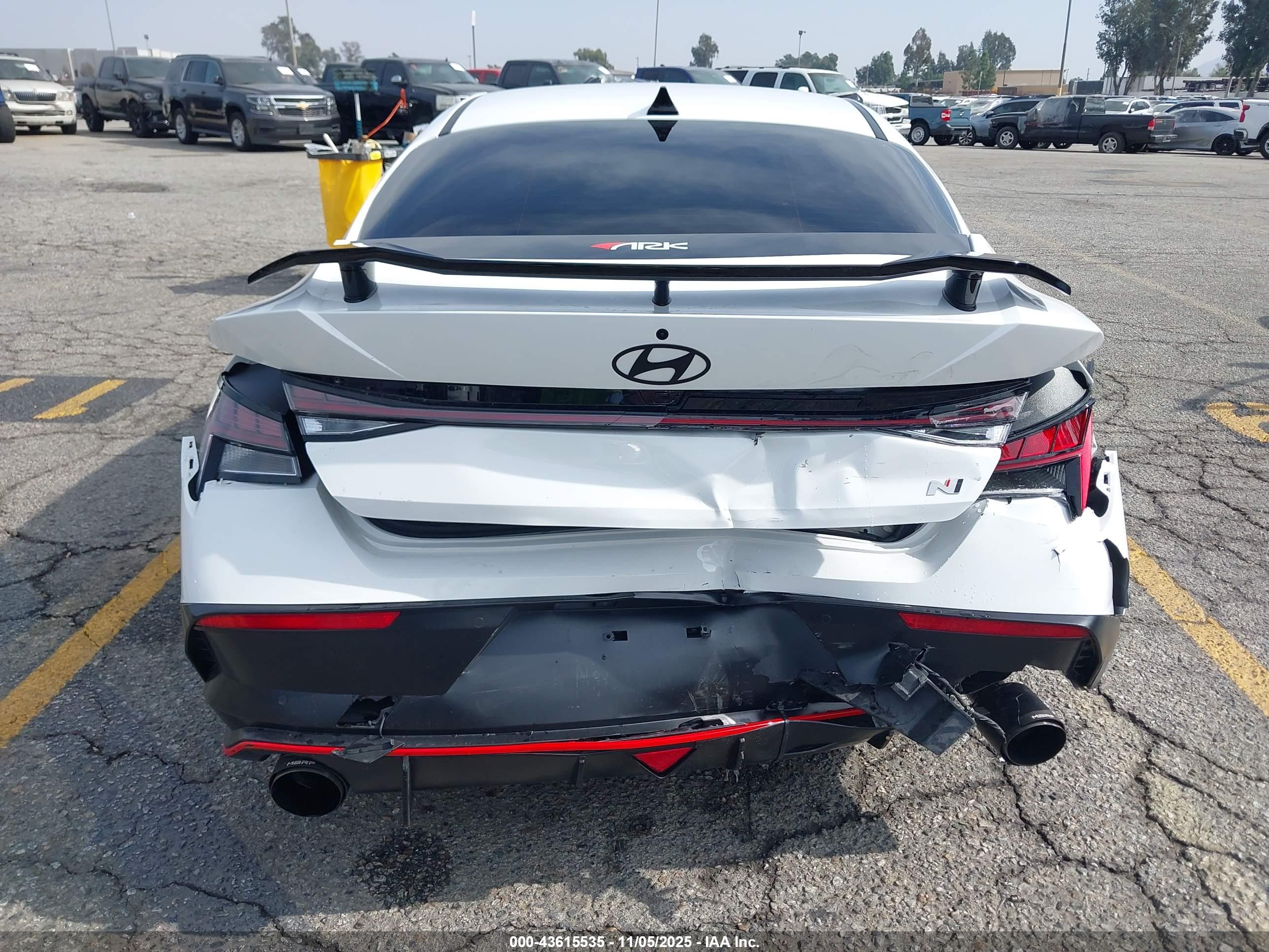HYUNDAI ELANTRA image 6