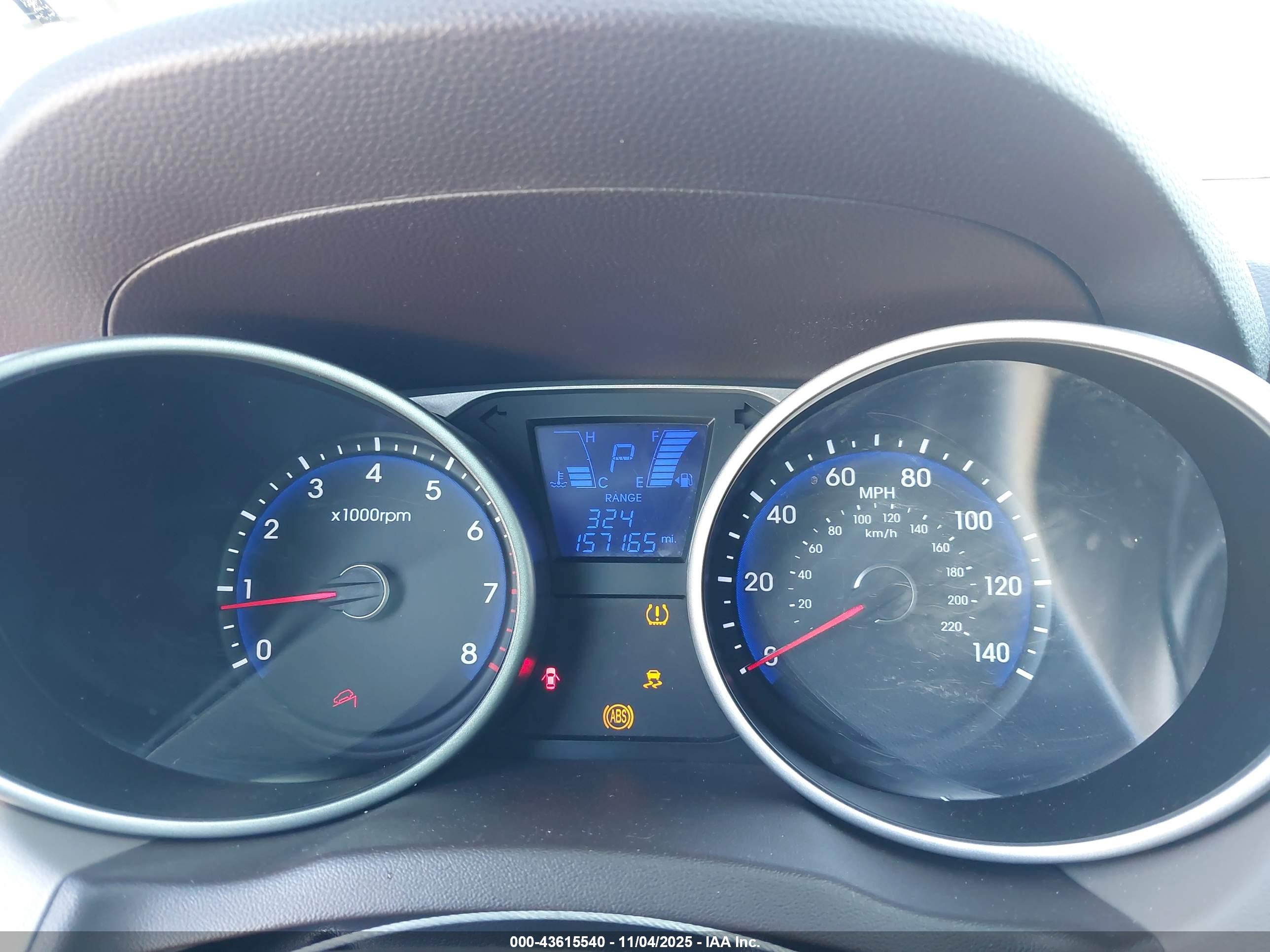 HYUNDAI TUCSON image 7