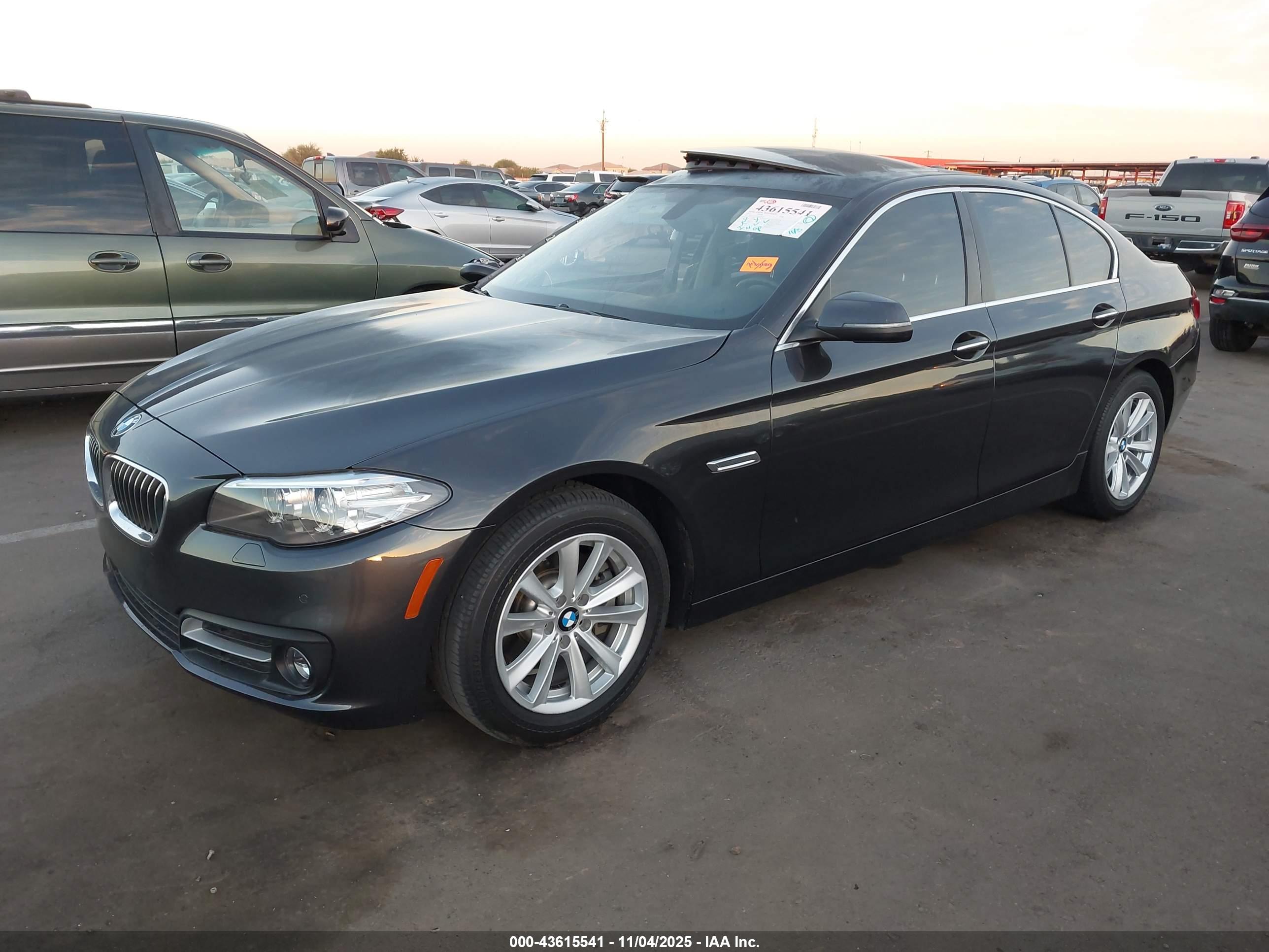 BMW 528I image 2